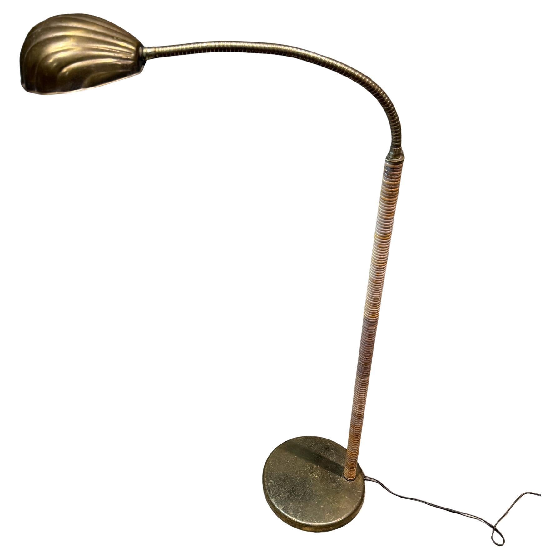 Lampadaire Coquille Articulée Canne & Laiton Milieu de Siècle Tommaso Barbi