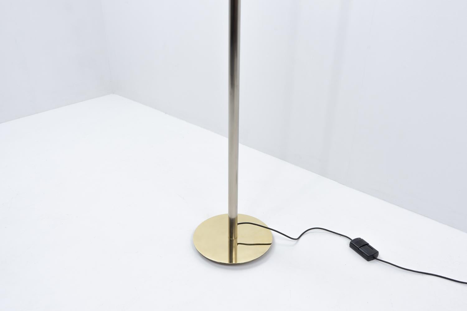 Lámpara de pie atribuida a Jacques Grange para Yves Saint Laurent - Francia Años 80 en venta 3