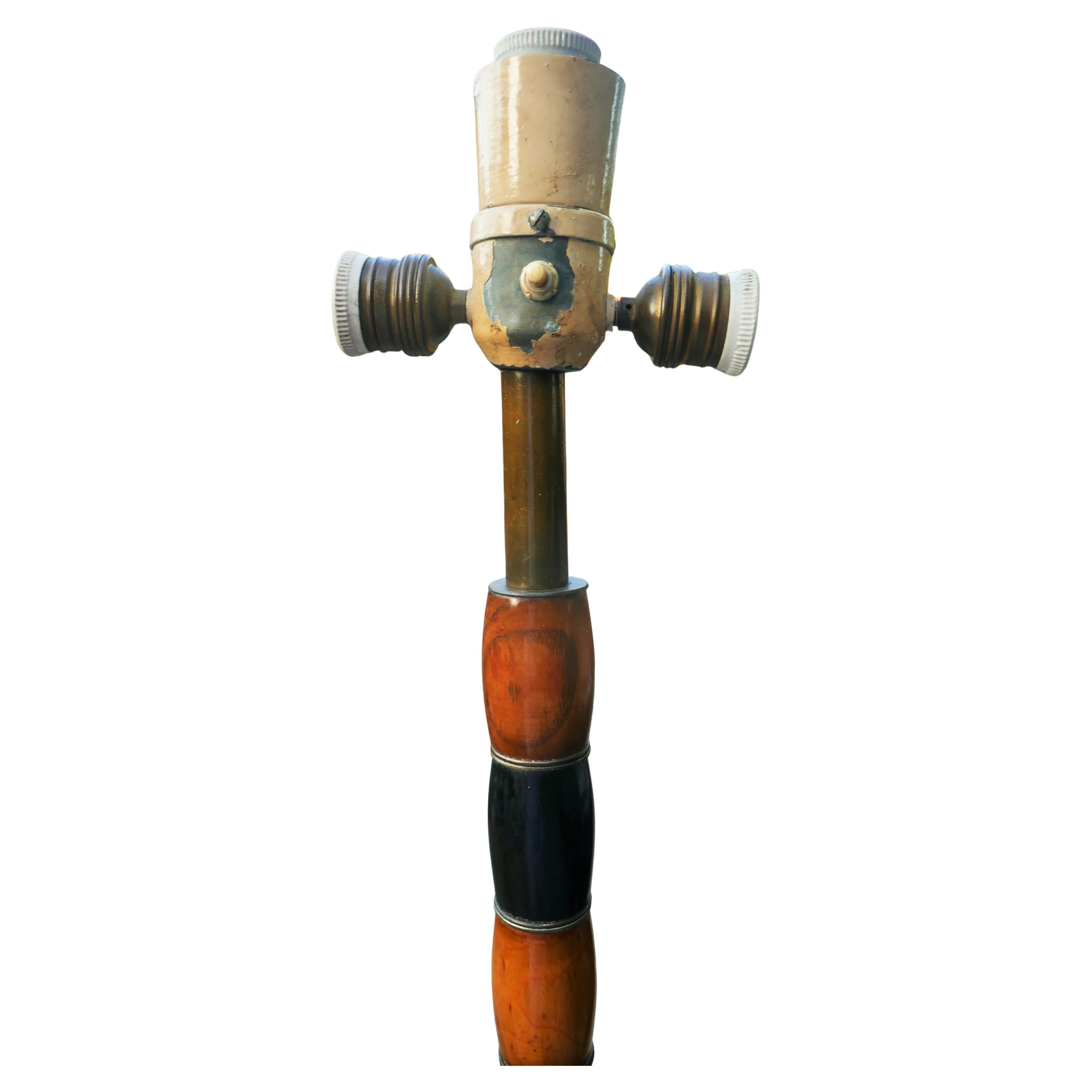 Floor lamp attributed to a production by Arteluce Gino Sarfatti. en vente 4