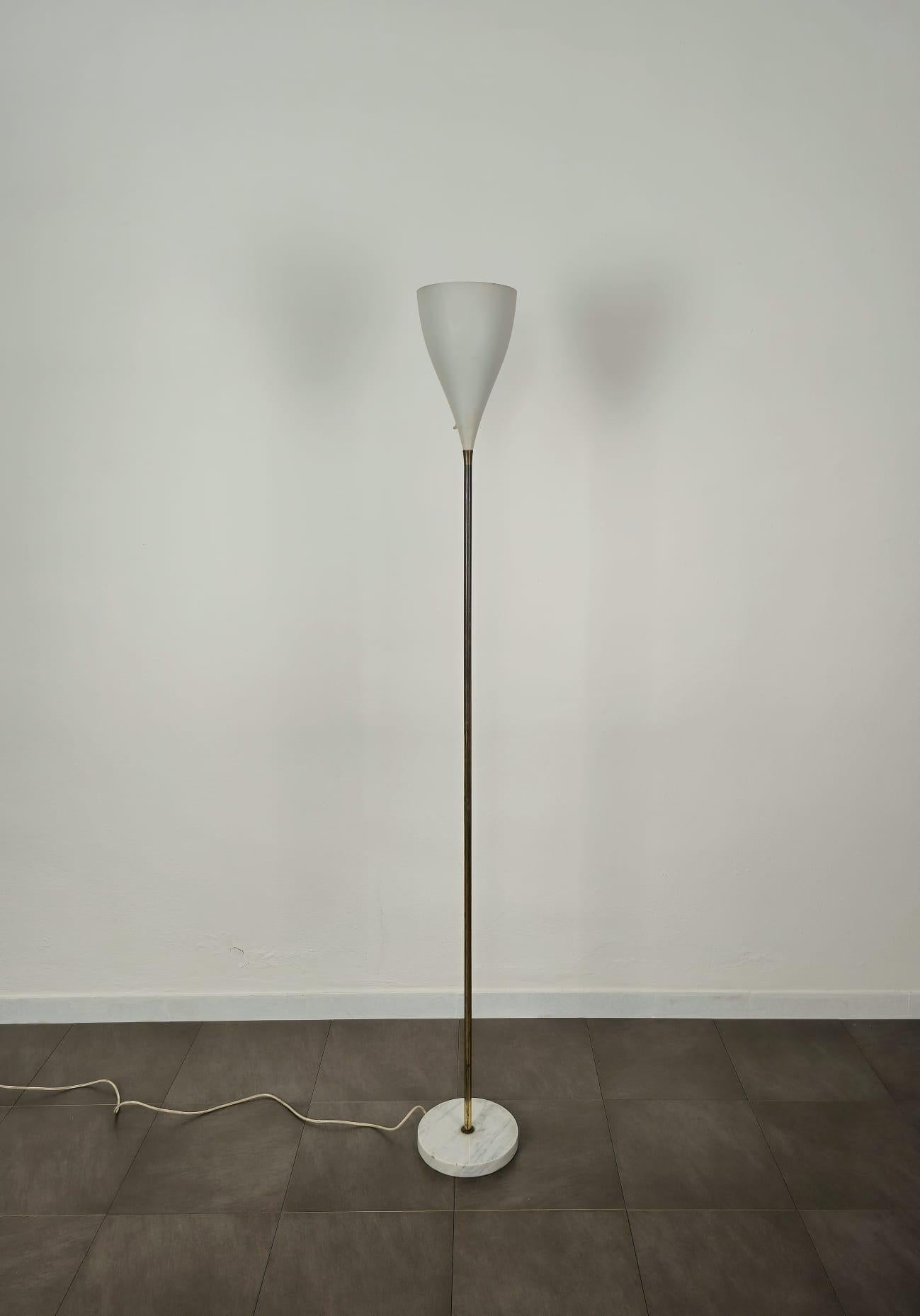 Stehlampe, Giuseppe Ostuni zugeschrieben italienisches Design, Mid-Century 1950er Jahre im Angebot 6