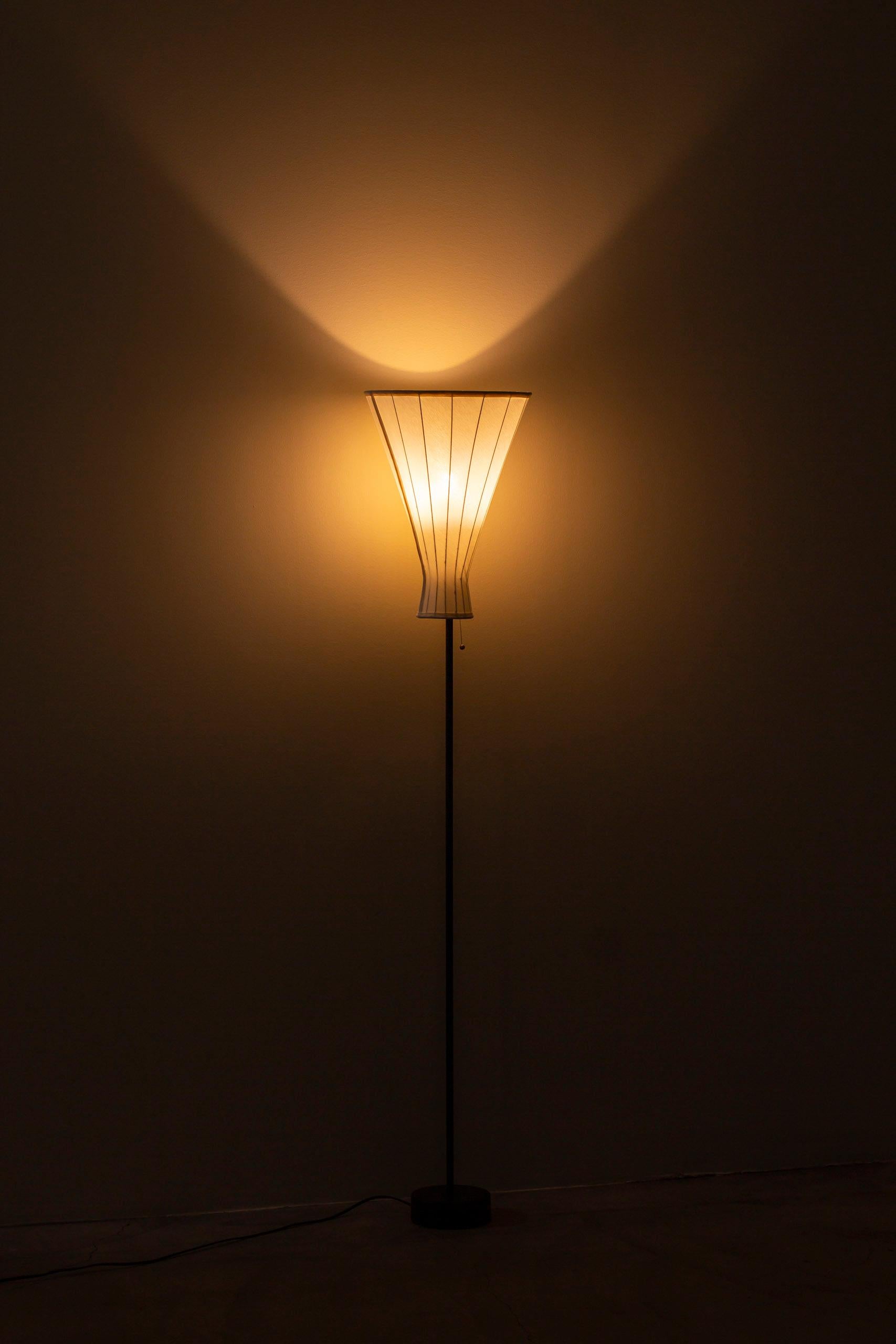 Floor lamp attributed to Hans Bergström, Ateljé Lyktan, 1950s For Sale 4