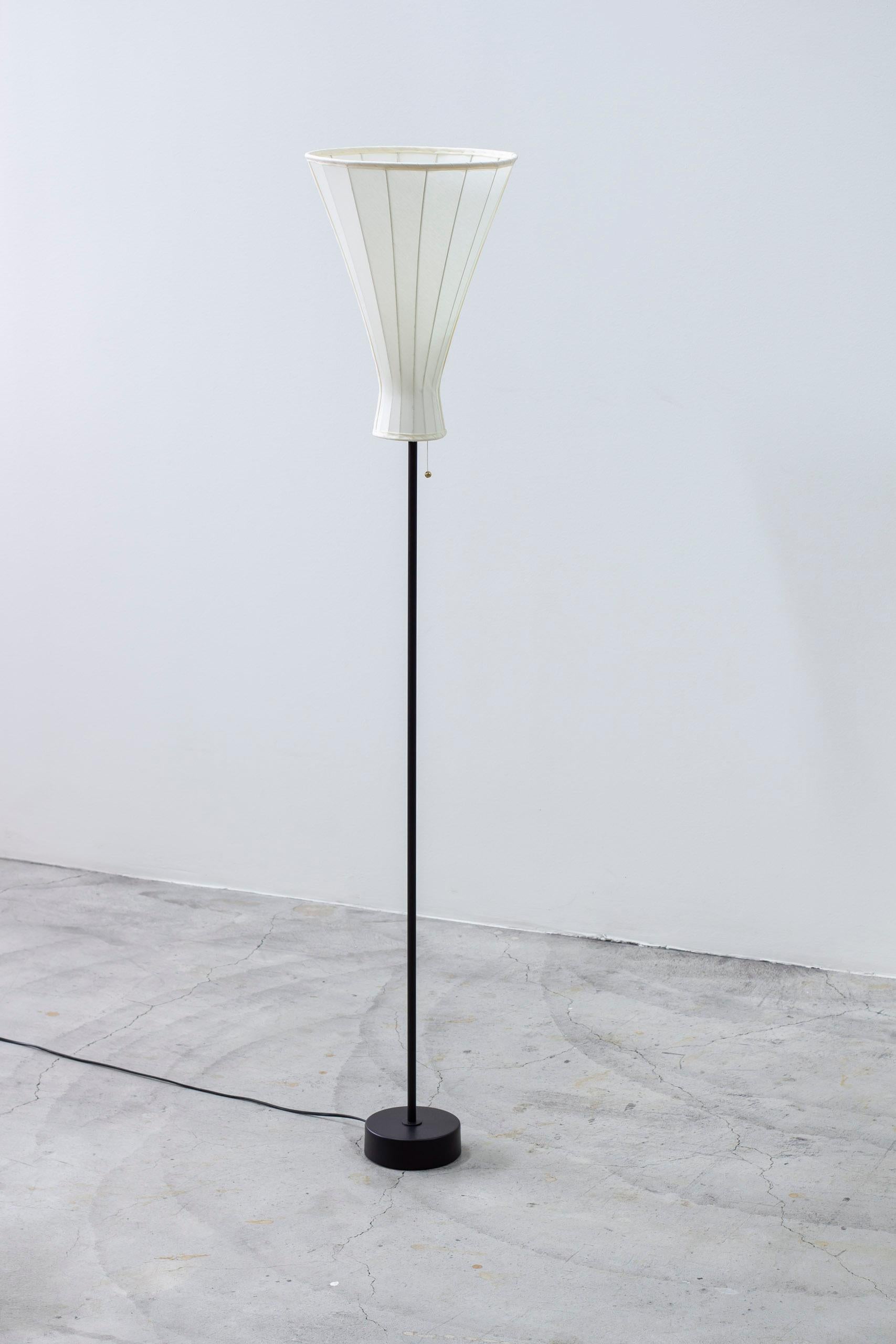 Scandinavian Modern Floor lamp attributed to Hans Bergström, Ateljé Lyktan, 1950s For Sale