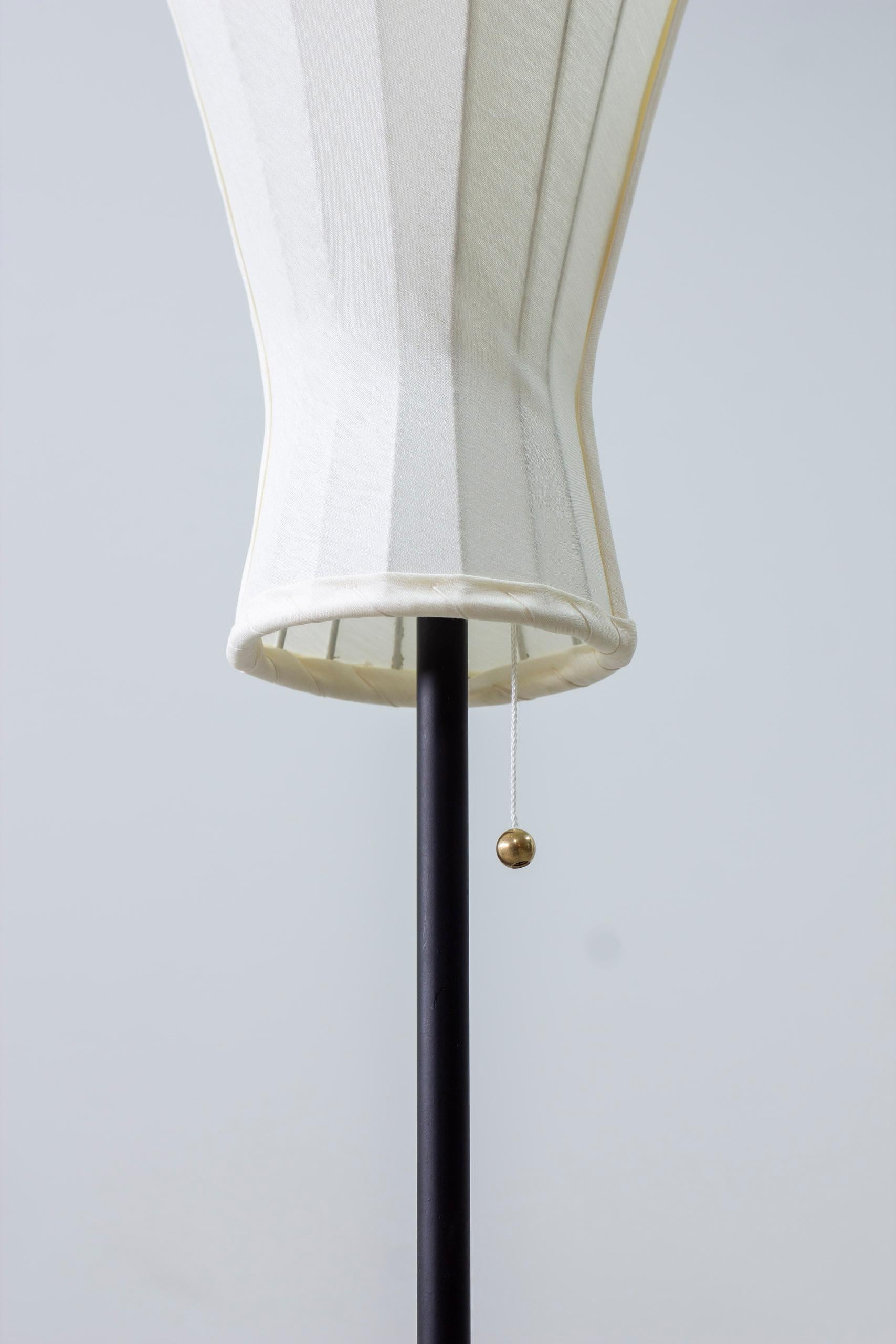 Mid-20th Century Floor lamp attributed to Hans Bergström, Ateljé Lyktan, 1950s For Sale
