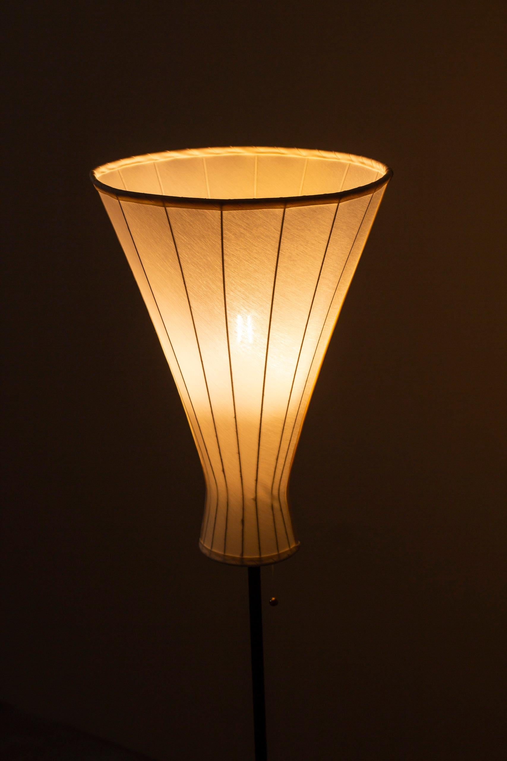Floor lamp attributed to Hans Bergström, Ateljé Lyktan, 1950s For Sale 1
