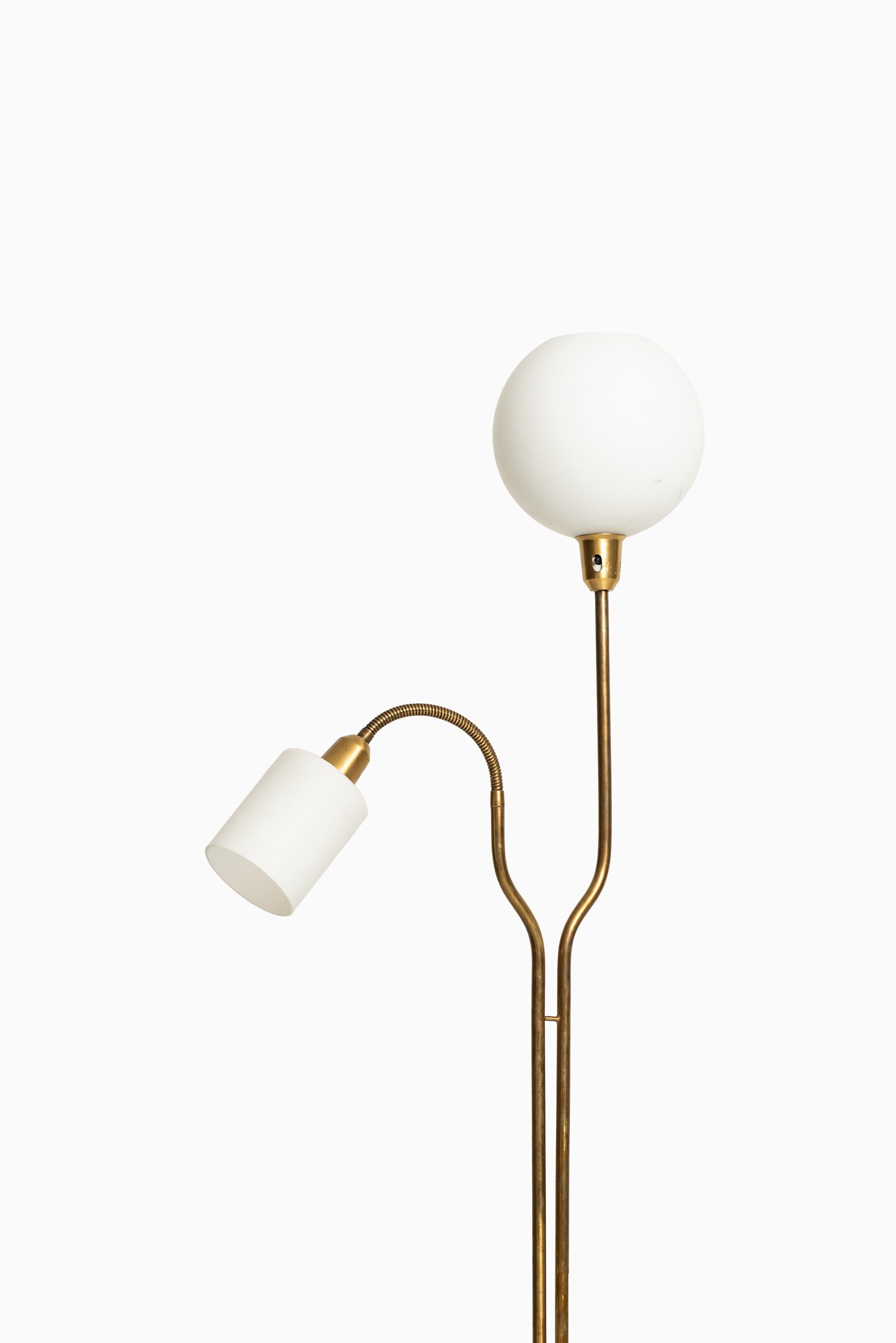 Floor Lamp Attributed to Hans Bergström Produced by ASEA in Sweden In Good Condition In Limhamn, Skåne län