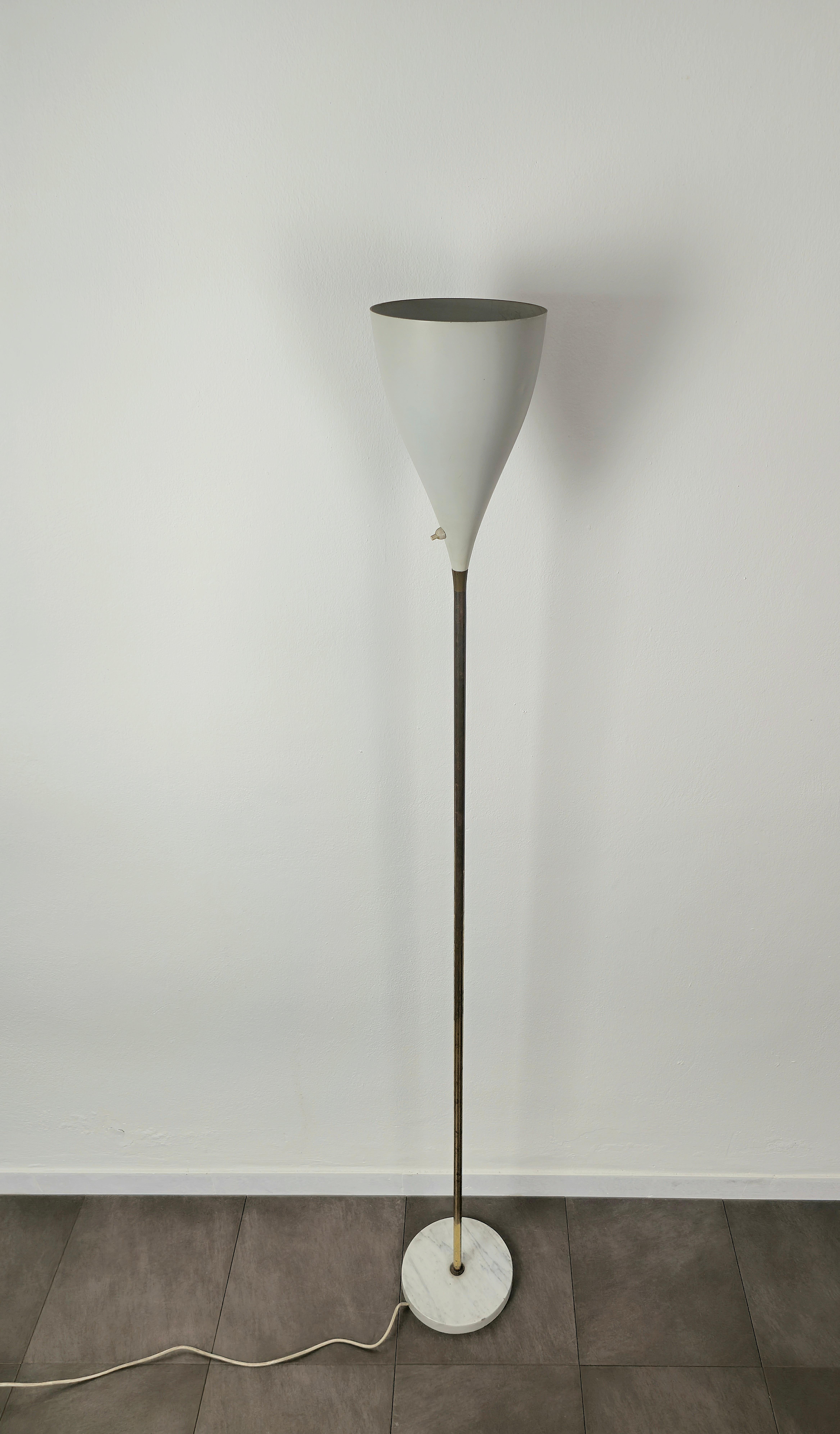 Floor Lamp Attributed to Stilnovo Brass Aluminum Marble Midcentury, Italy, 1950s For Sale 1