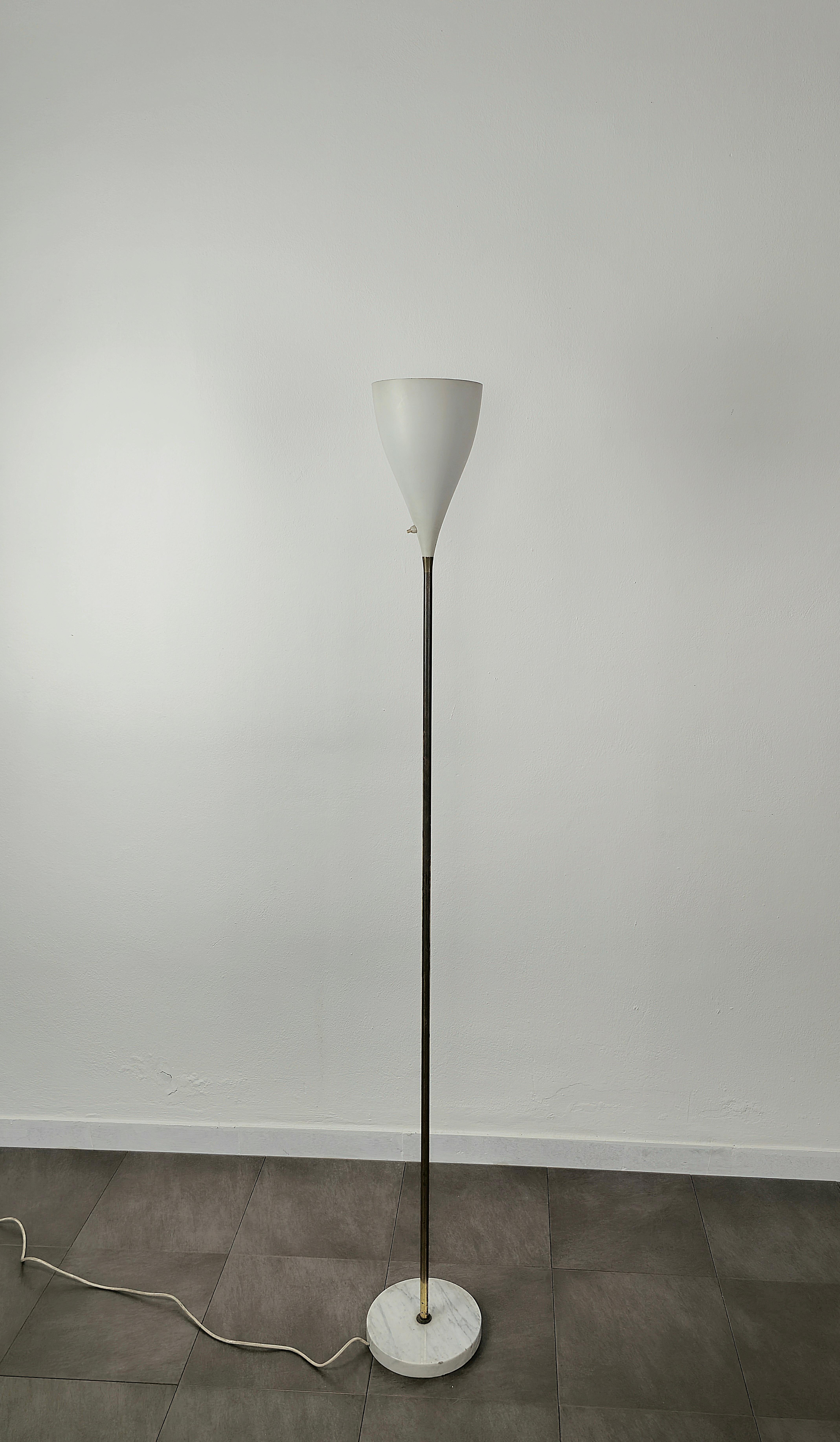 Floor Lamp Attributed to Stilnovo Brass Aluminum Marble Midcentury, Italy, 1950s For Sale 3