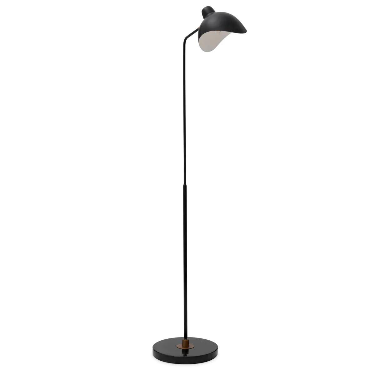 Floor lamp, black finish, black marble base

This floor lamp echoes the aesthetic of designer lamps from the 1950s and 1960s.
Its lampshades are reminiscent of vintage riding helmets. Black in colour, they are embellished with a white interior. For