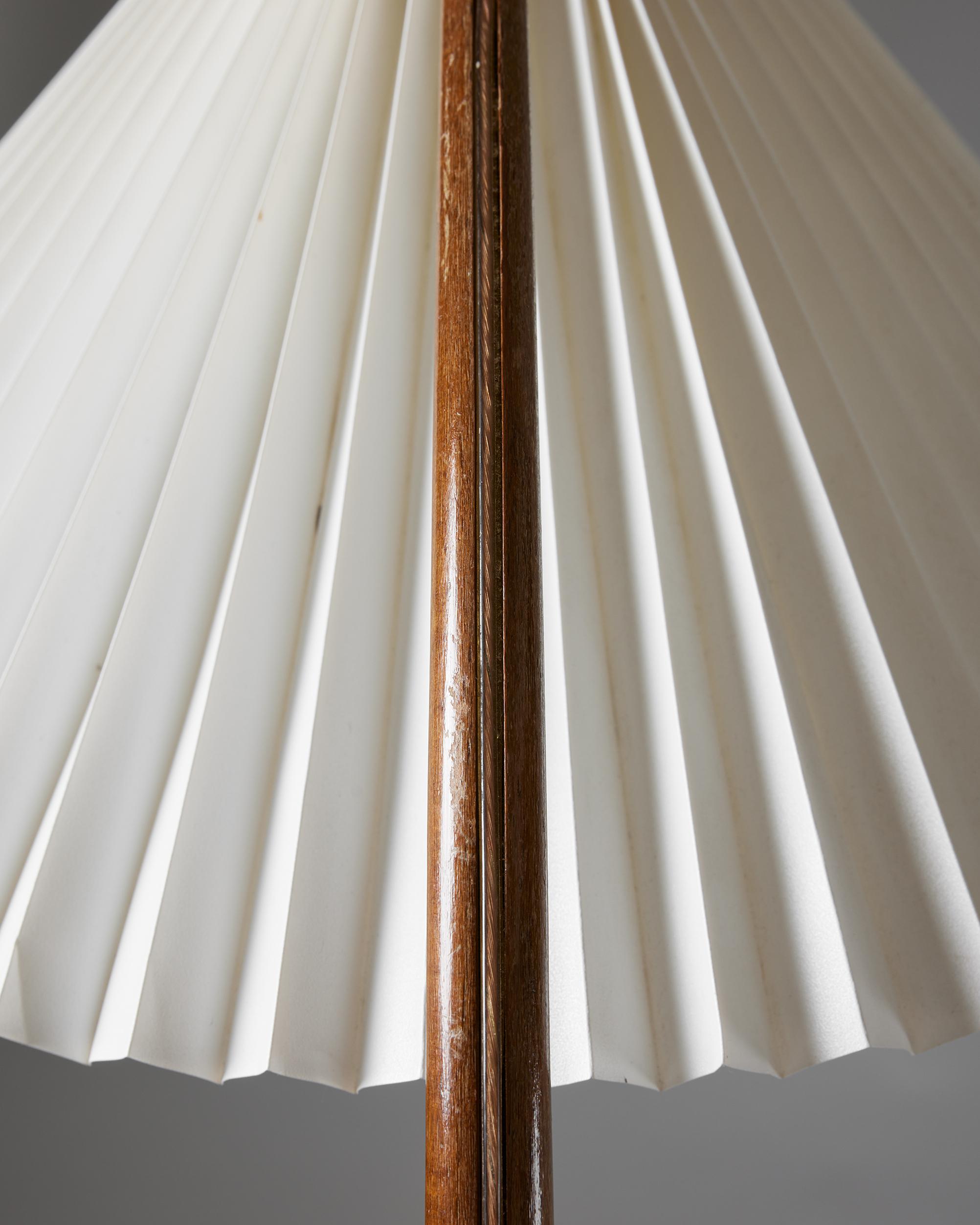 Mid-20th Century Floor lamp ‘Bridge’ designed by Severin Hansen Jr. for Haslev Möbler, Denmark For Sale