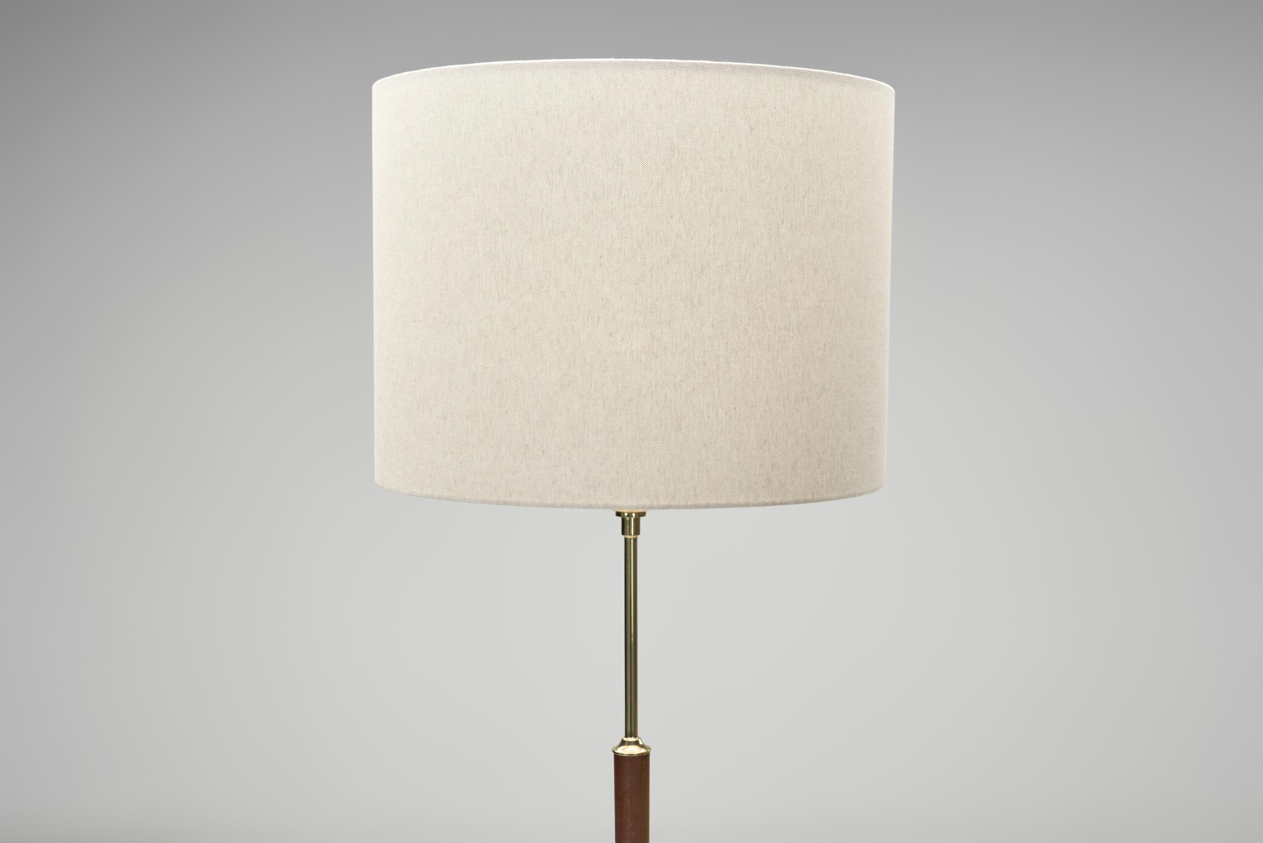 Lampadaire par AB Armaturhantverk, Suède Seconde moitié du 20e siècle en vente 3