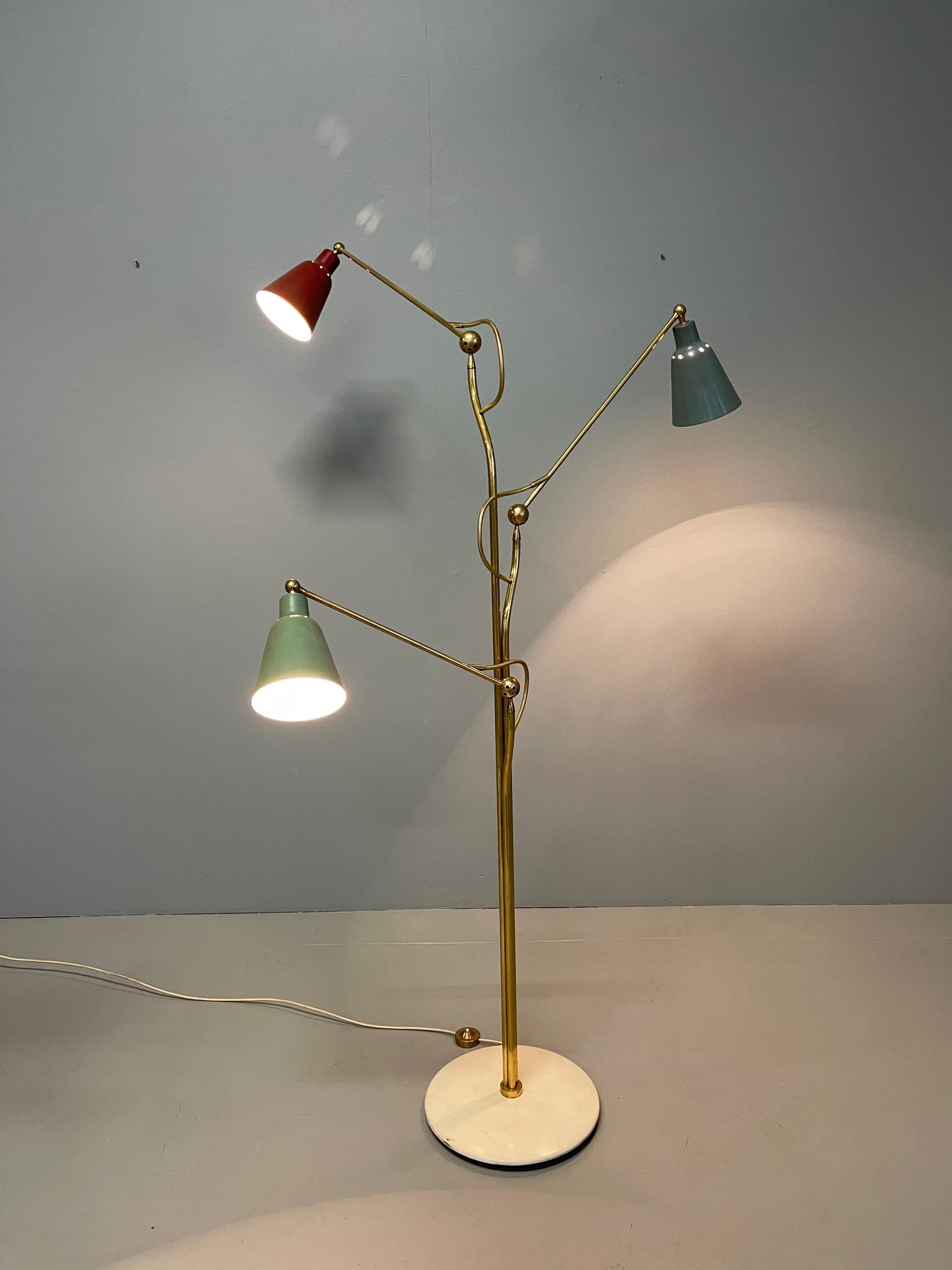 Stehlampe von Angelo Lelii für Arredoluce im Angebot 7