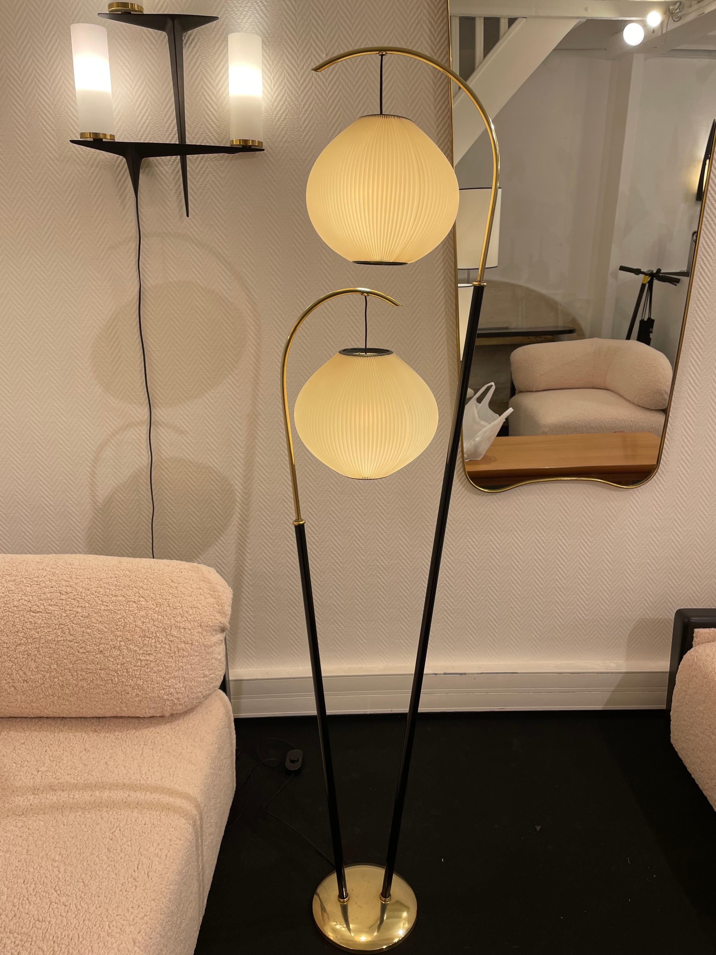 Floor lamp by Arlus from 1960
Brass and metal.
