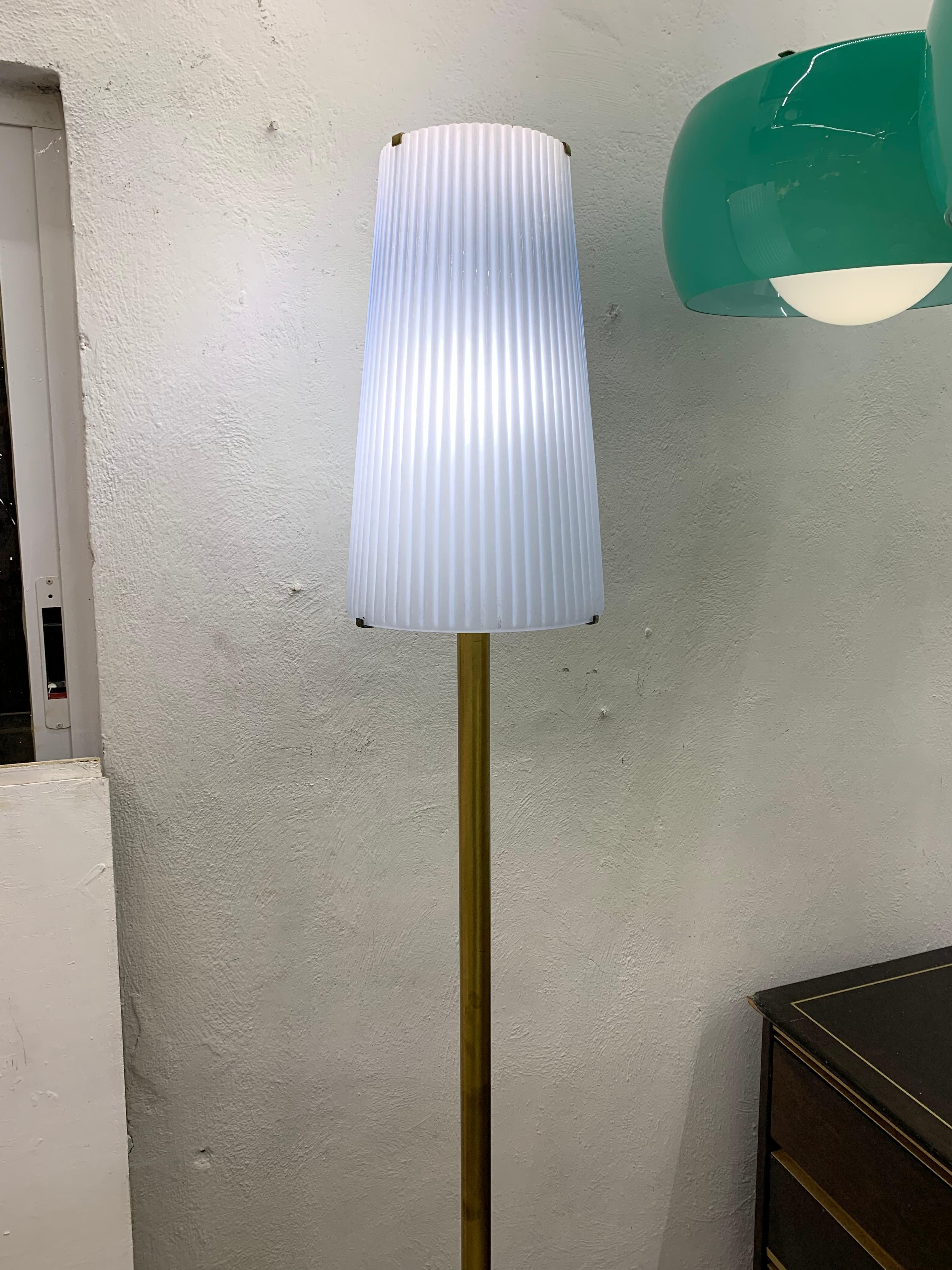 Floor Lamp by Aureliano Toso in Murano Glass and Brass, Italy, circa 1975 For Sale 4