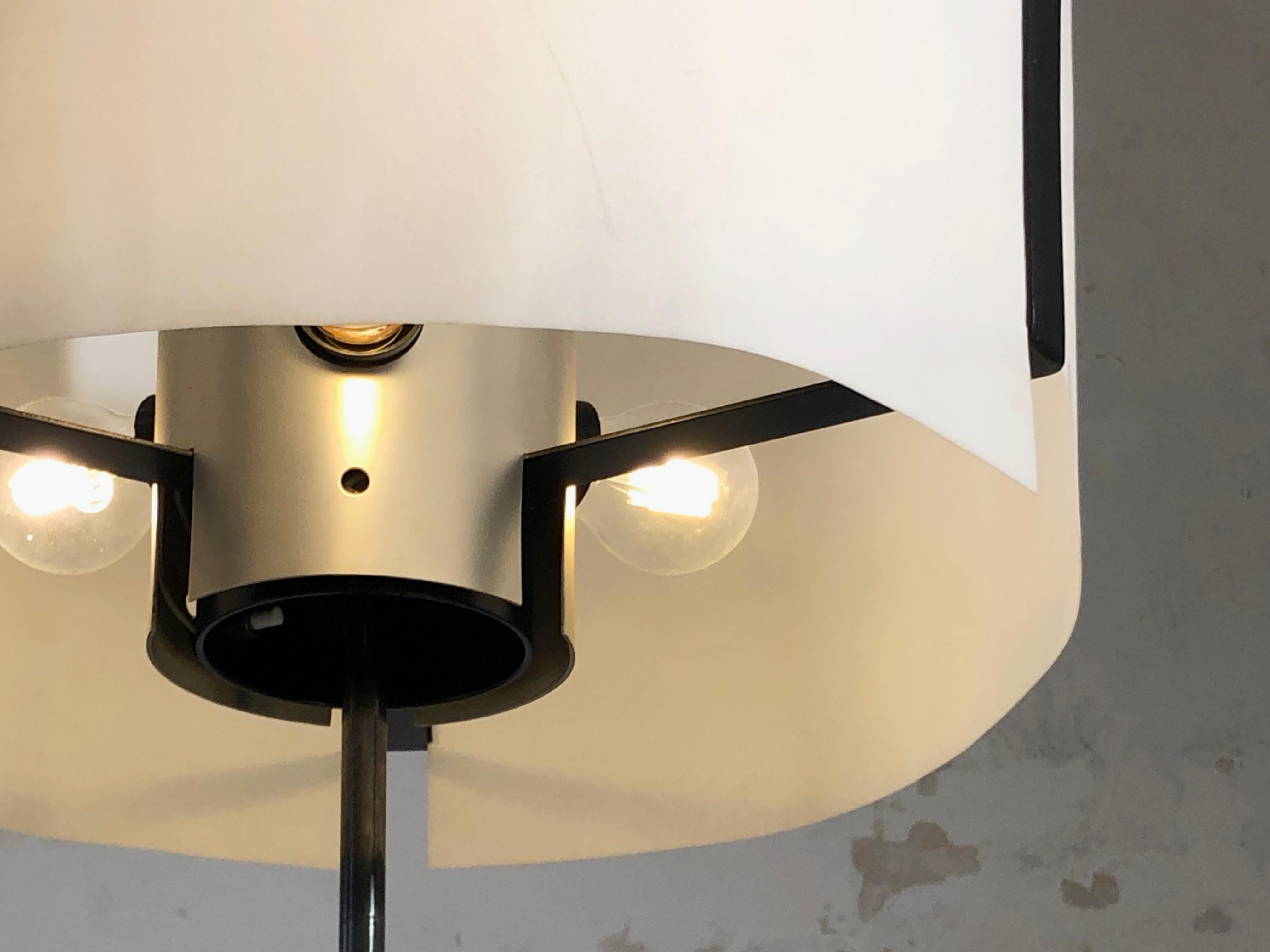 Fin du 20e siècle A MID-CENTURY-MODERN MODERNIST FLOOR LAMP par OSTUNI & FORTI, O-LUCE, Italie, 1960 en vente