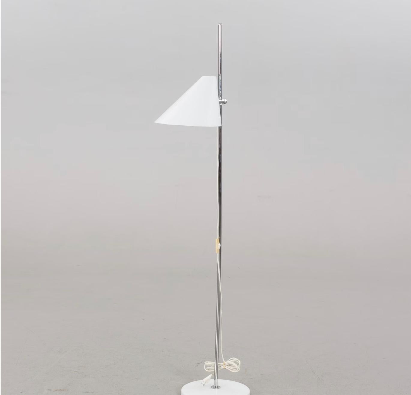 Stehlampe von Hans-Agne Jakobsson / 2 verfügbar (Skandinavische Moderne) im Angebot