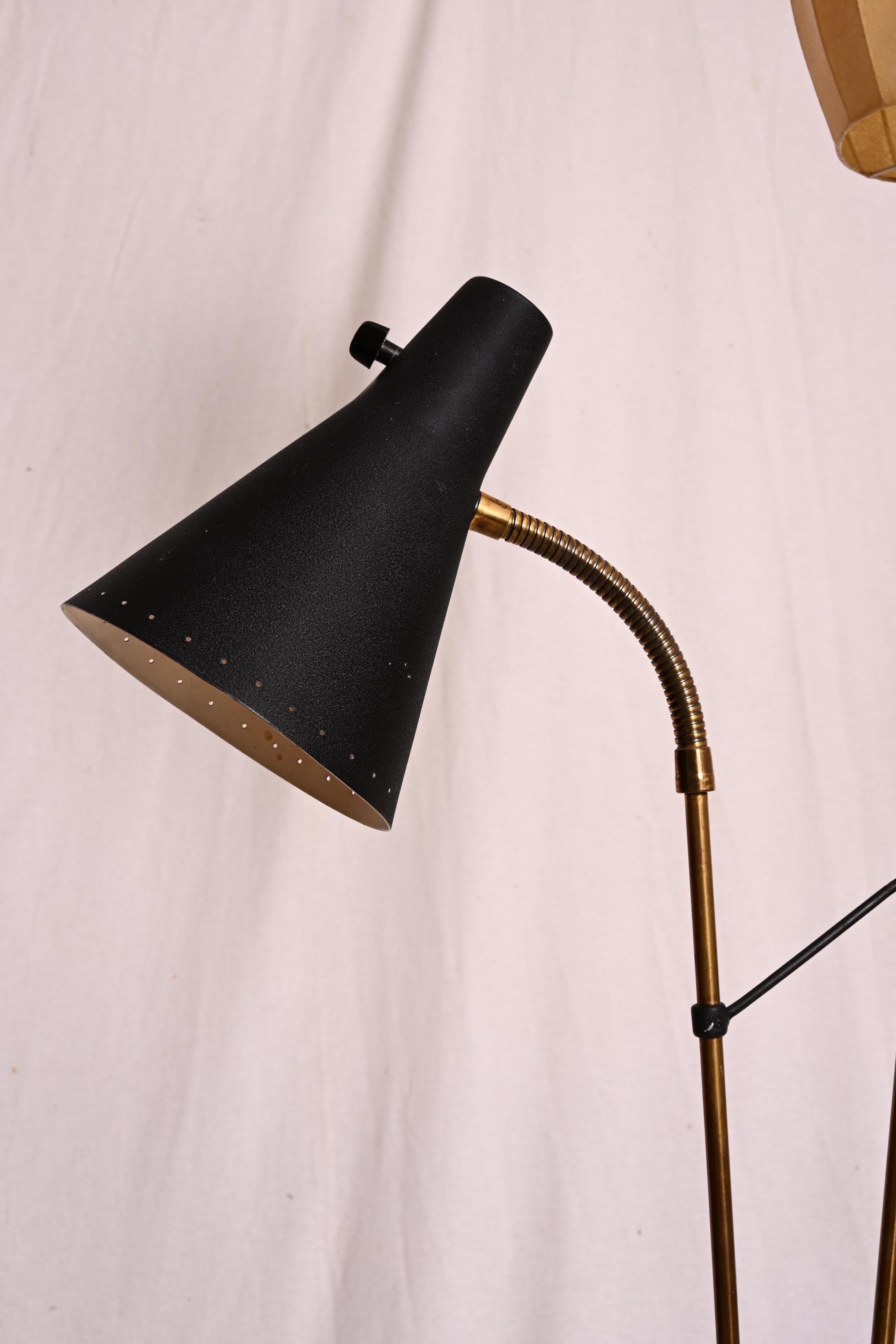 Suédois Lampadaire de Hans Bergström pour Ateljé Lyktan en vente