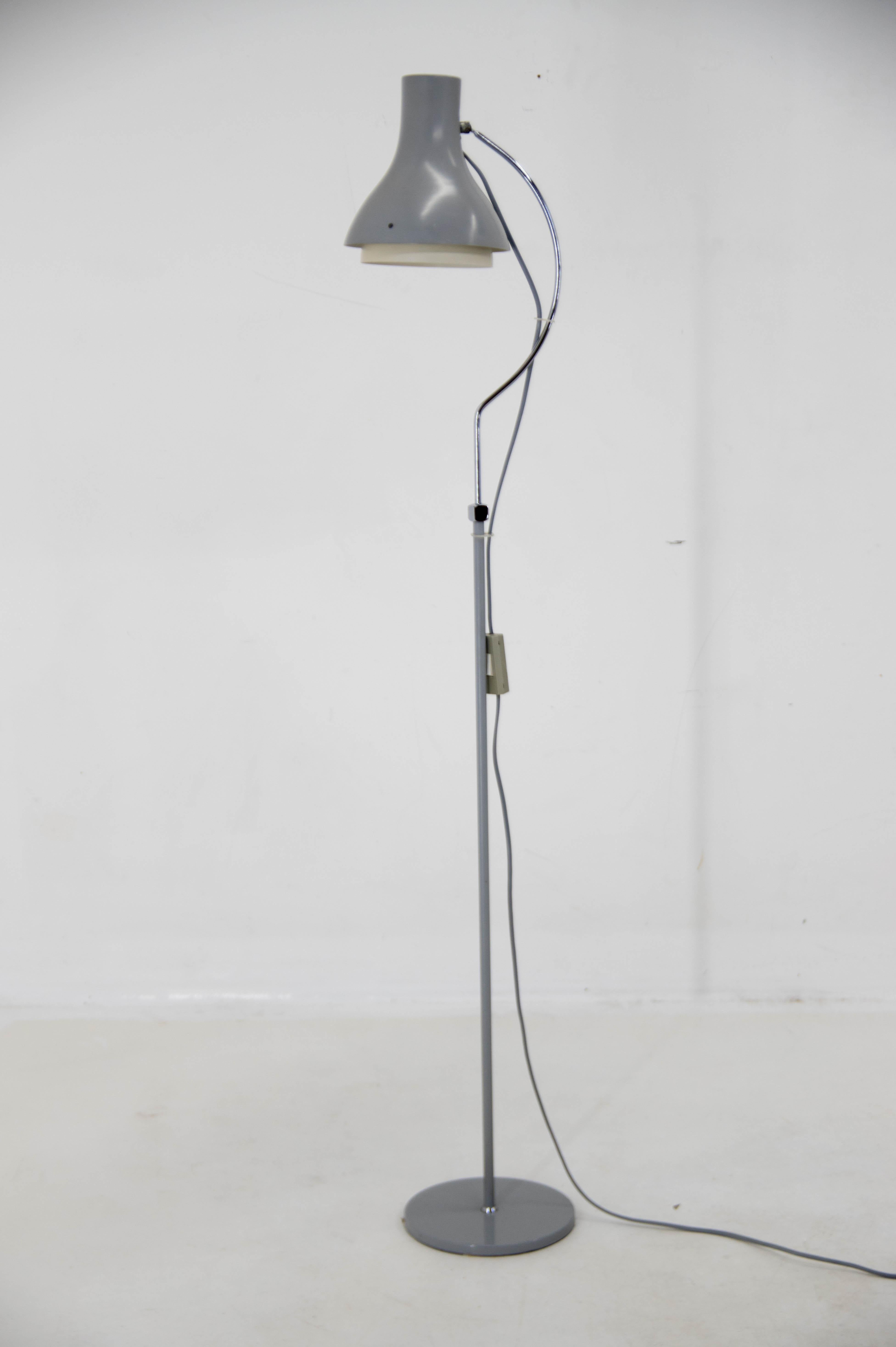 Floor lamp designed by Josef Hurka for Napako in 1960s.
1xE27 or E26 bulb, max 60W.
US plug adapter included