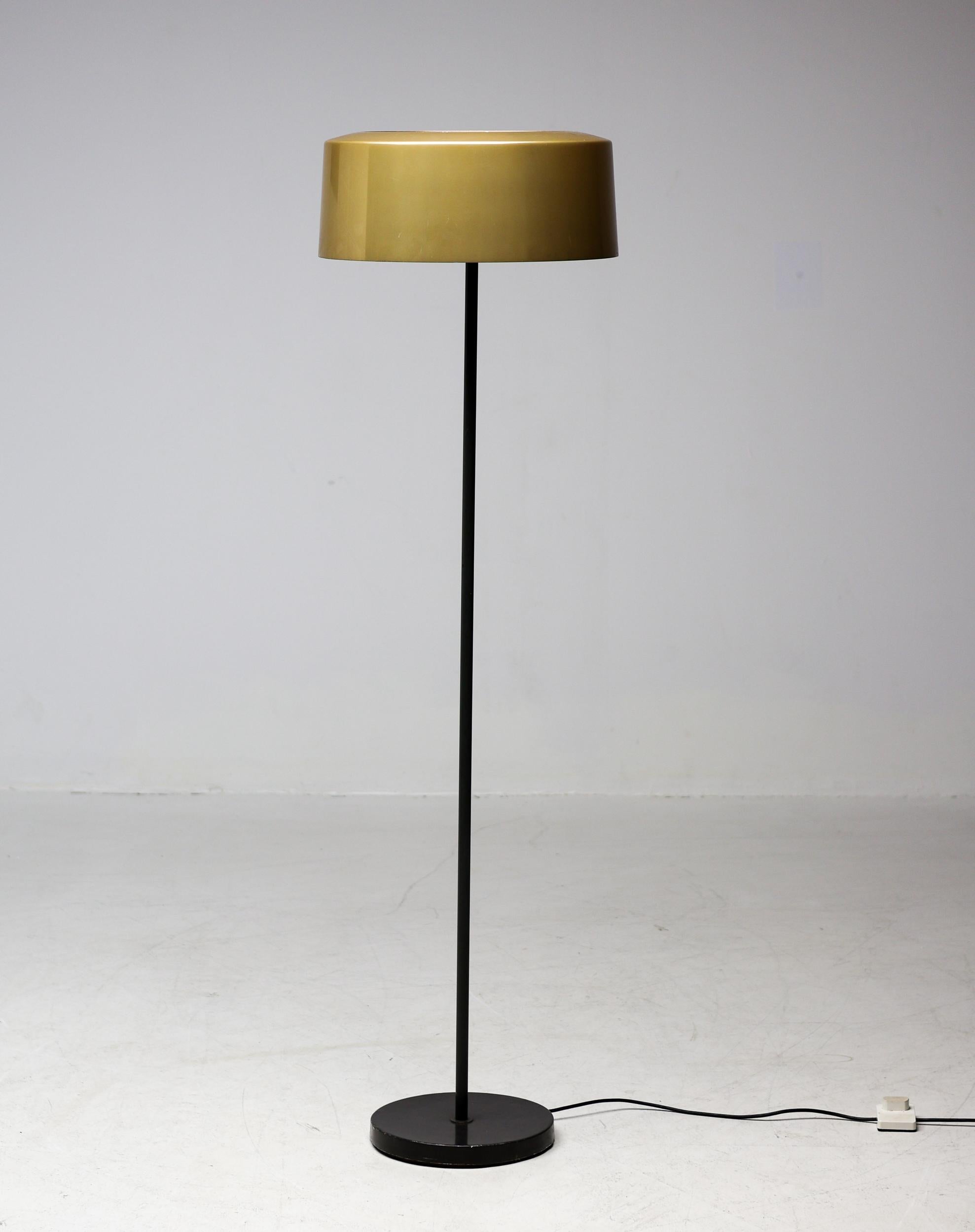 Floor Lamp by Lisa Johansson-Pape for Orno Oy, Finland In Good Condition For Sale In Dronten, NL
