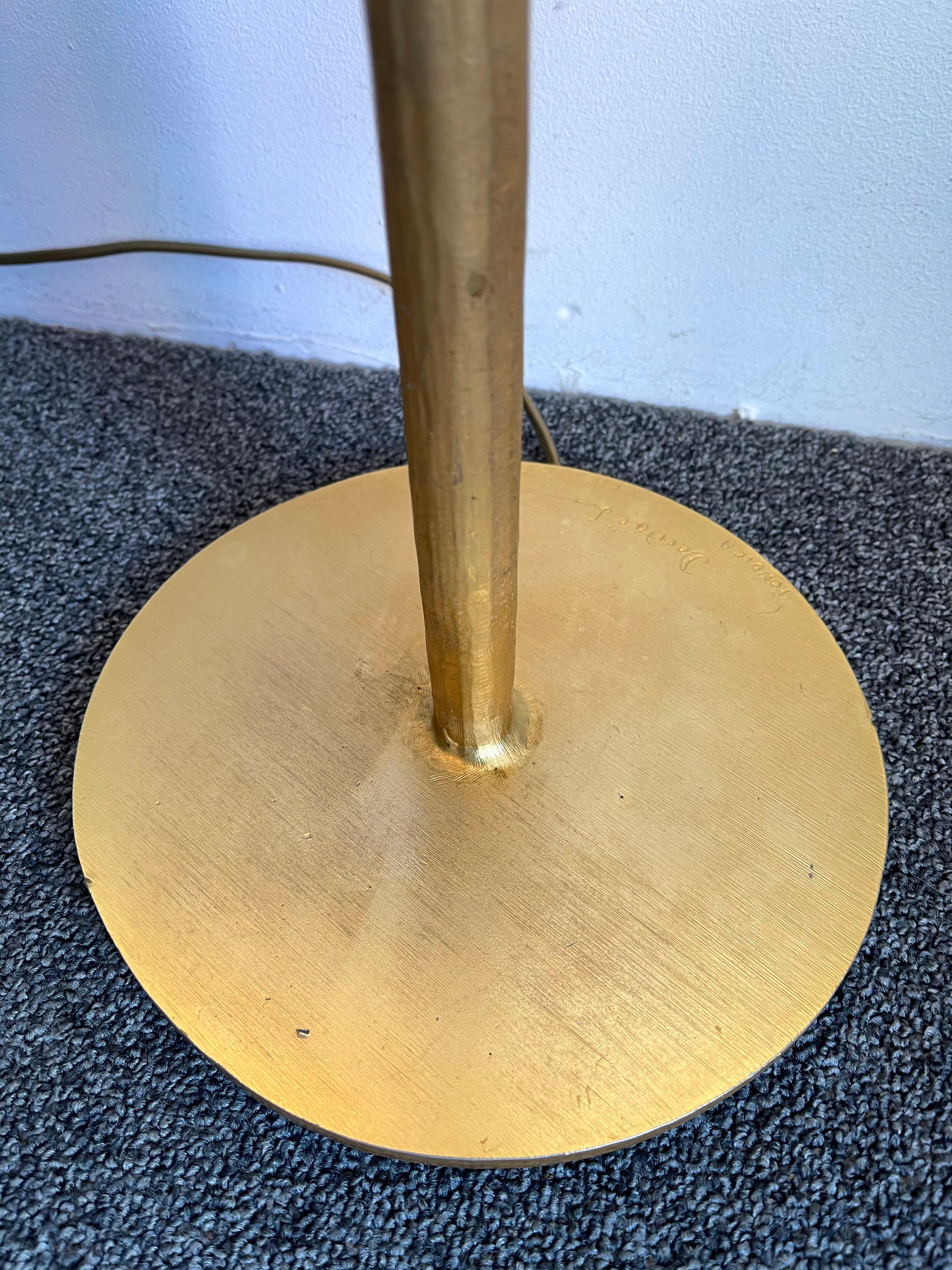 Floor lamp in gilt metal bronze style and enamel by Nicolas Dewael for Fondica. Sign Dewael. Famous artist who have worked for the manufacture like Pierre Casenove, Stéphane Galerneau, Mathias. In the style of Garouste et Bonetti, Giacometti, Maison