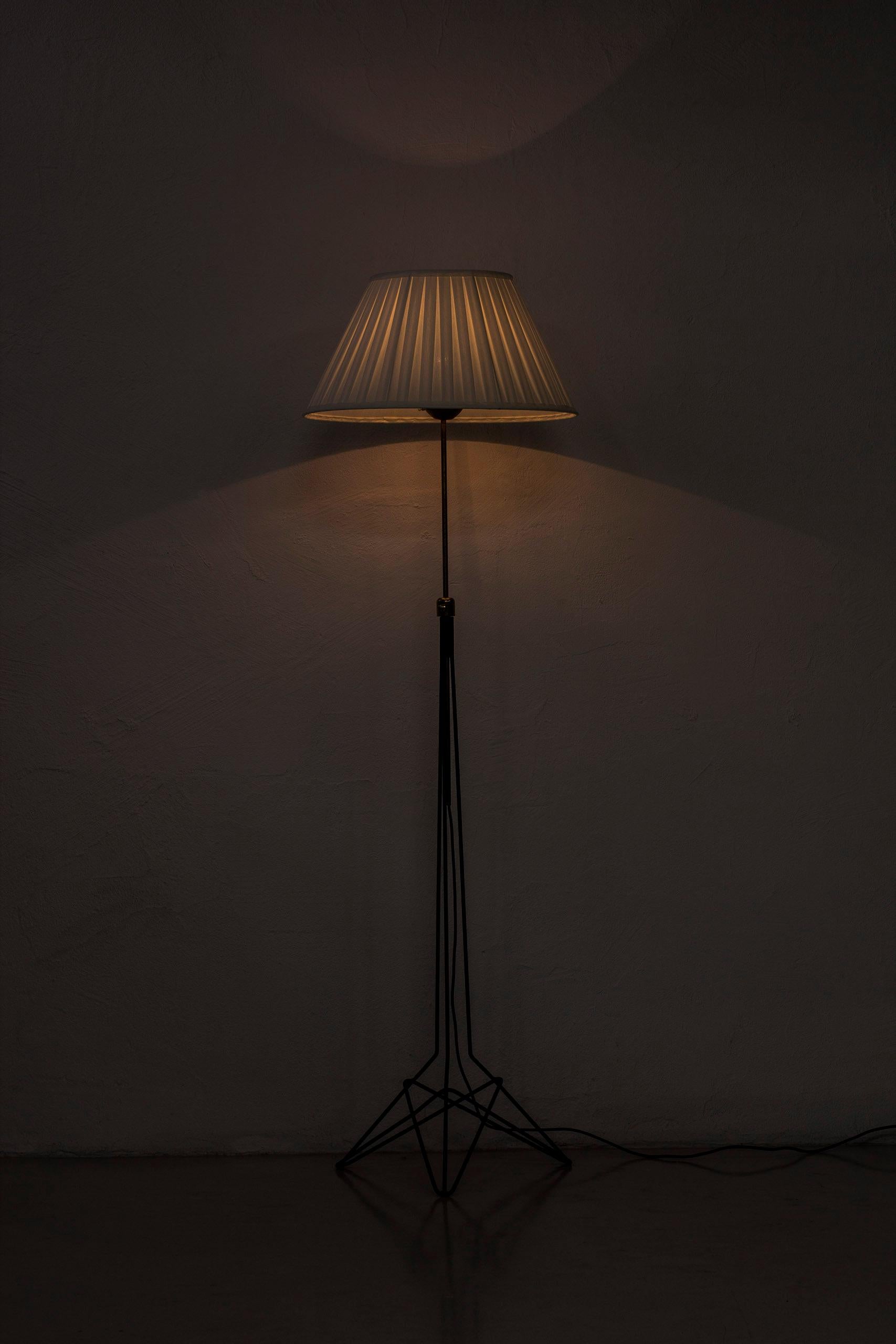 Floor Lamp by Nils Strinning for String Design, Sweden, 1950s 3