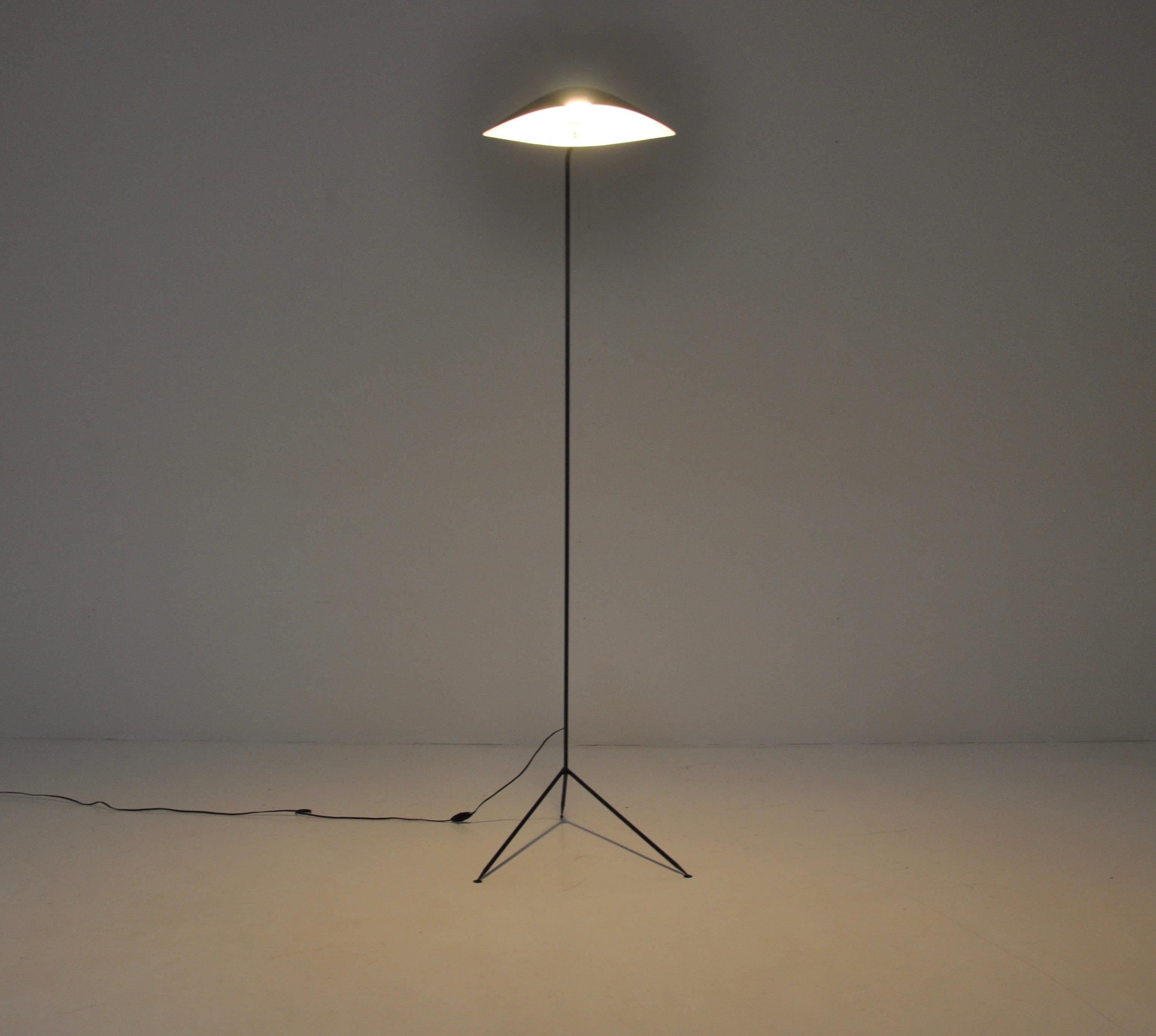 Floor lamp by Serge Mouille, 1st edition, 1953 In Good Condition For Sale In Lasne, BE