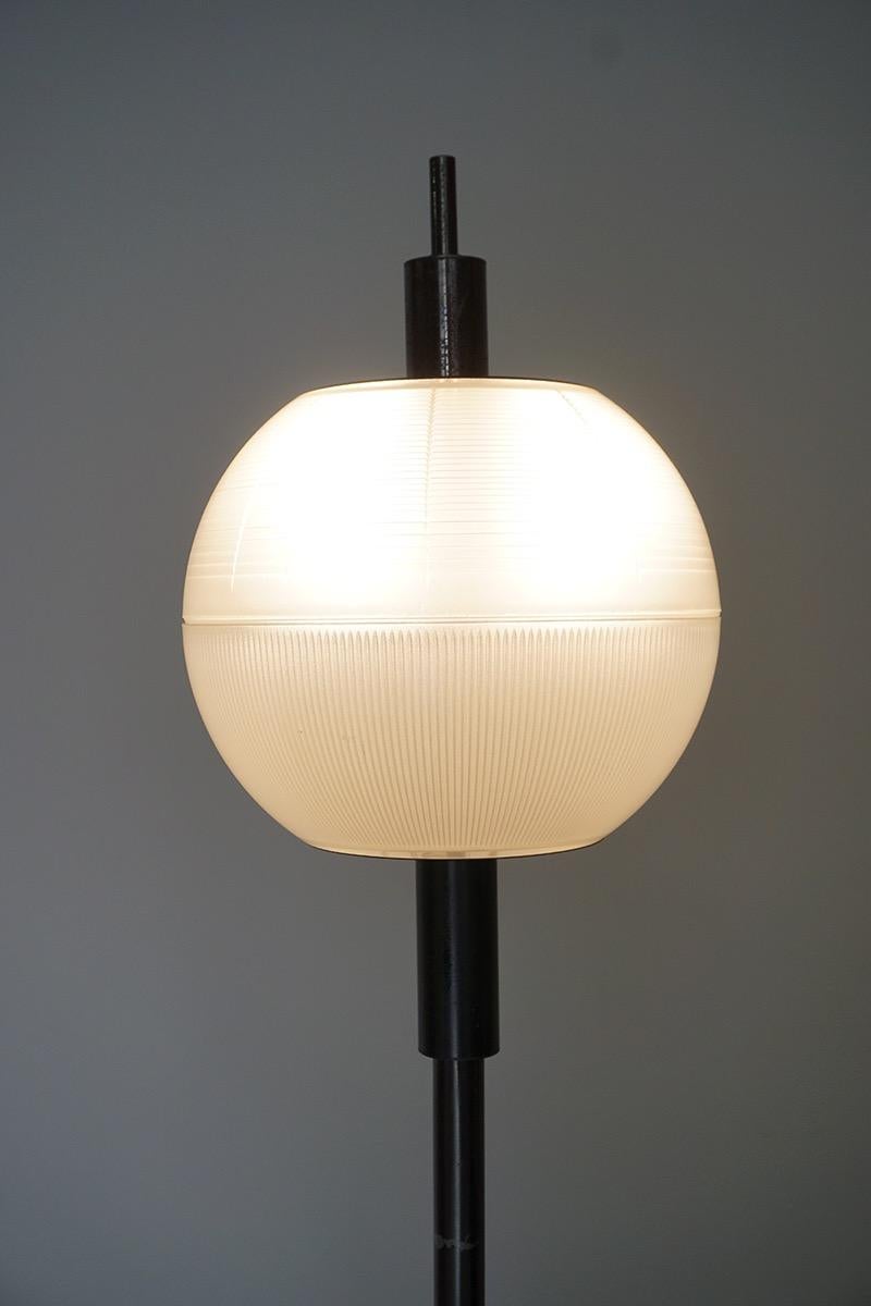 Mid-Century Modern Floor Lamp by Stilnovo, circa 1960 For Sale