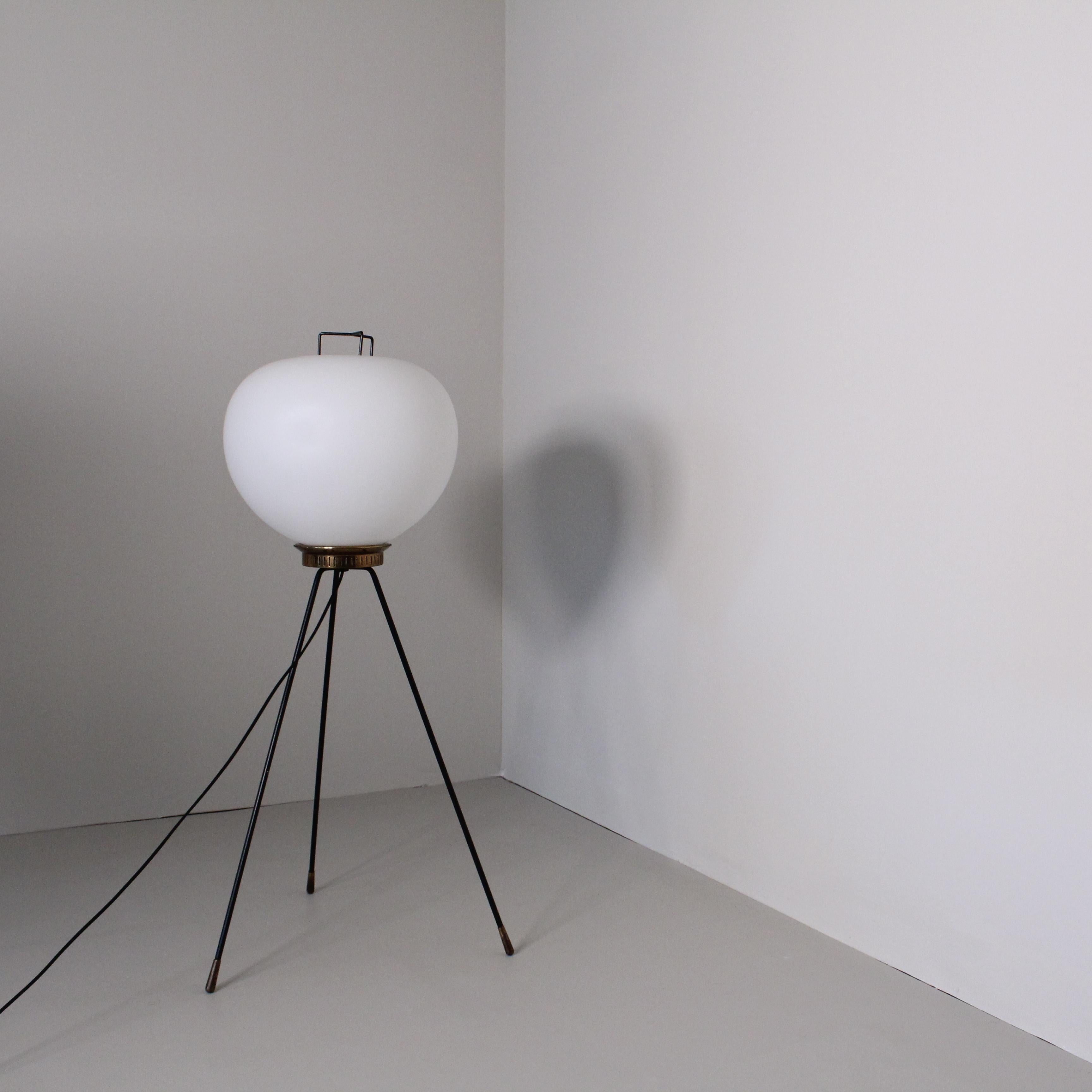Floor Lamp by Stilnovo In Good Condition For Sale In Milano, Lombardia