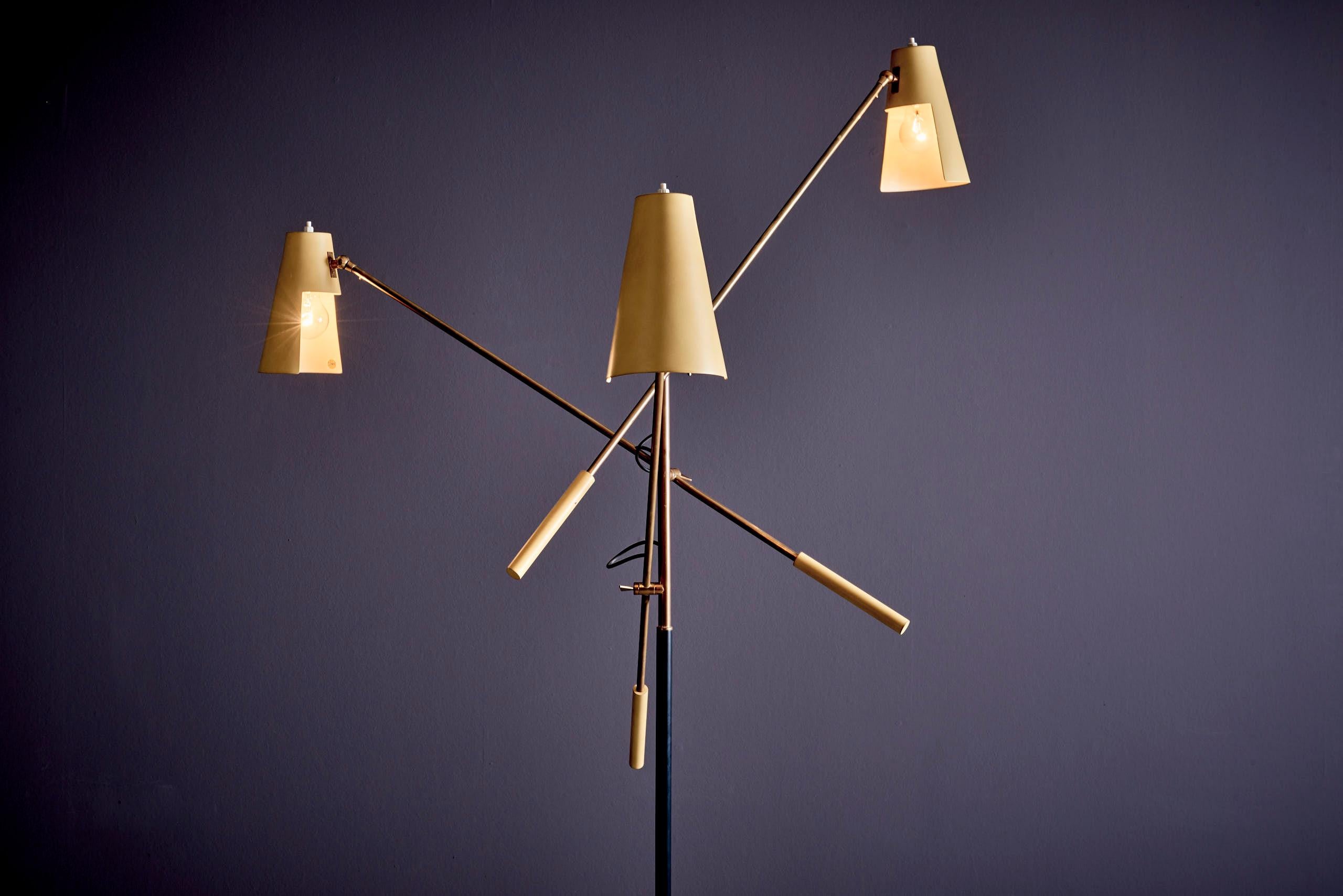 Mid-Century Modern Floor Lamp by Stilnovo Italy, 1950s For Sale