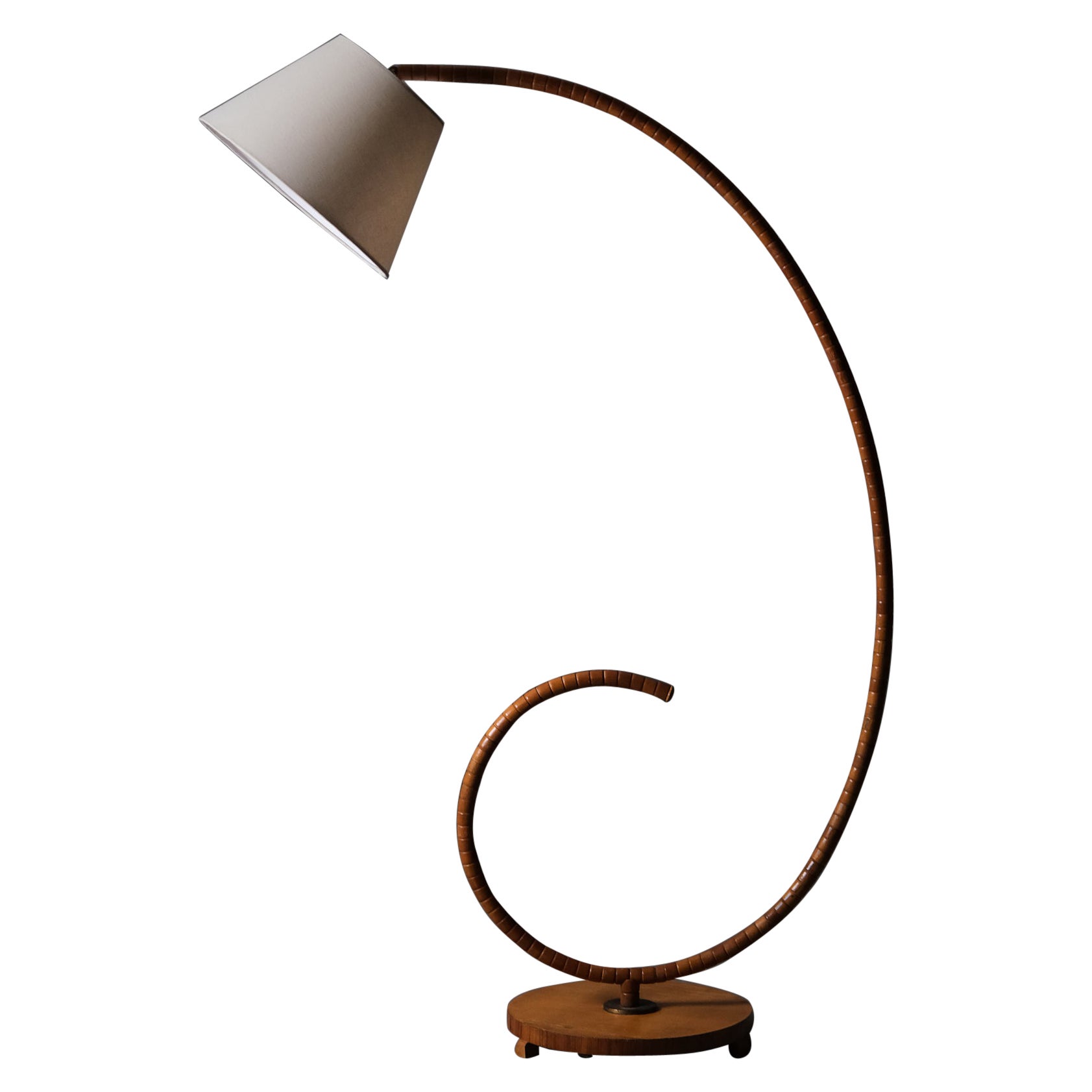 Floor Lamp by Unknown Designer in Beechwood and Brass, Sweden, 1930s For Sale