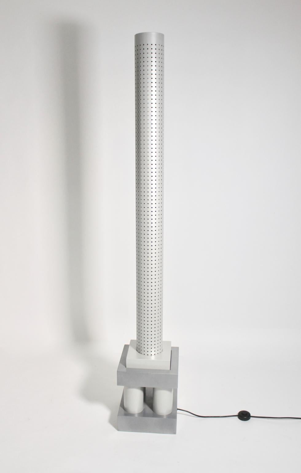Fin du 20e siècle Lampadaire Memphis Chicago Tribune Matteo Thun 1985 Bieffeplast Italie en vente