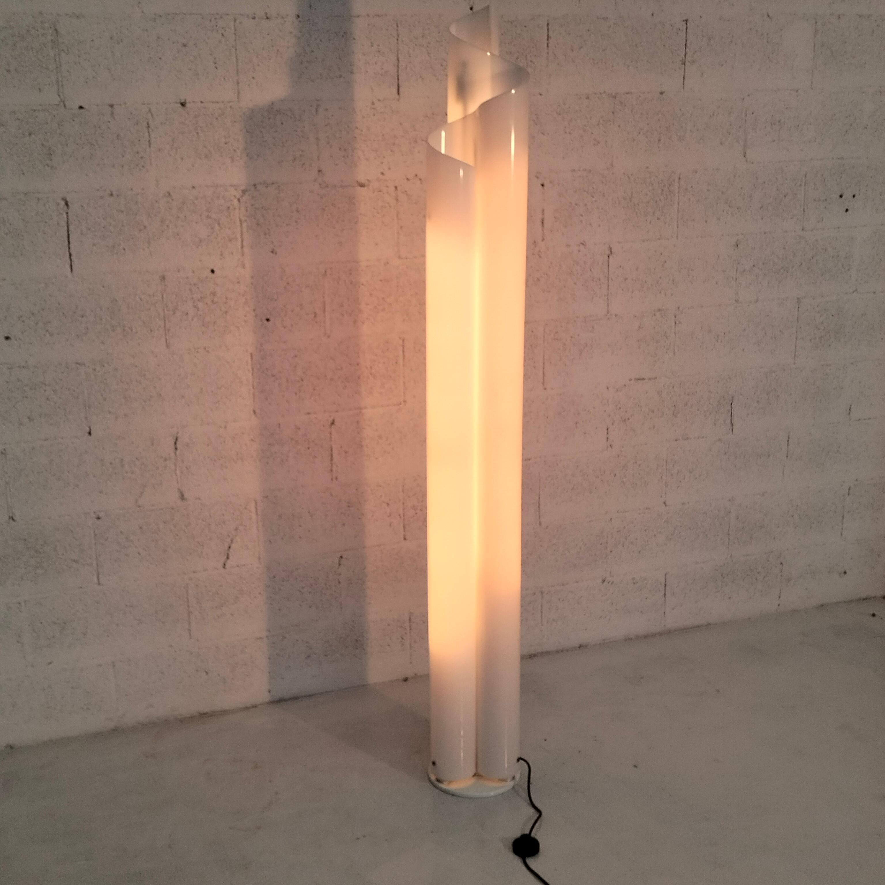 Floor lamp Chimera by Vico Magistretti for Artemide  60s, 70’s 3