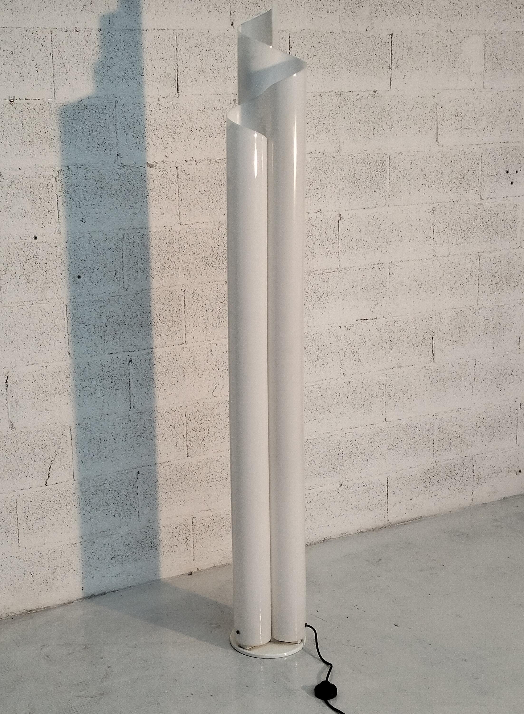 Floor lamp Chimera by Vico Magistretti for Artemide  60s, 70’s In Good Condition In Padova, IT