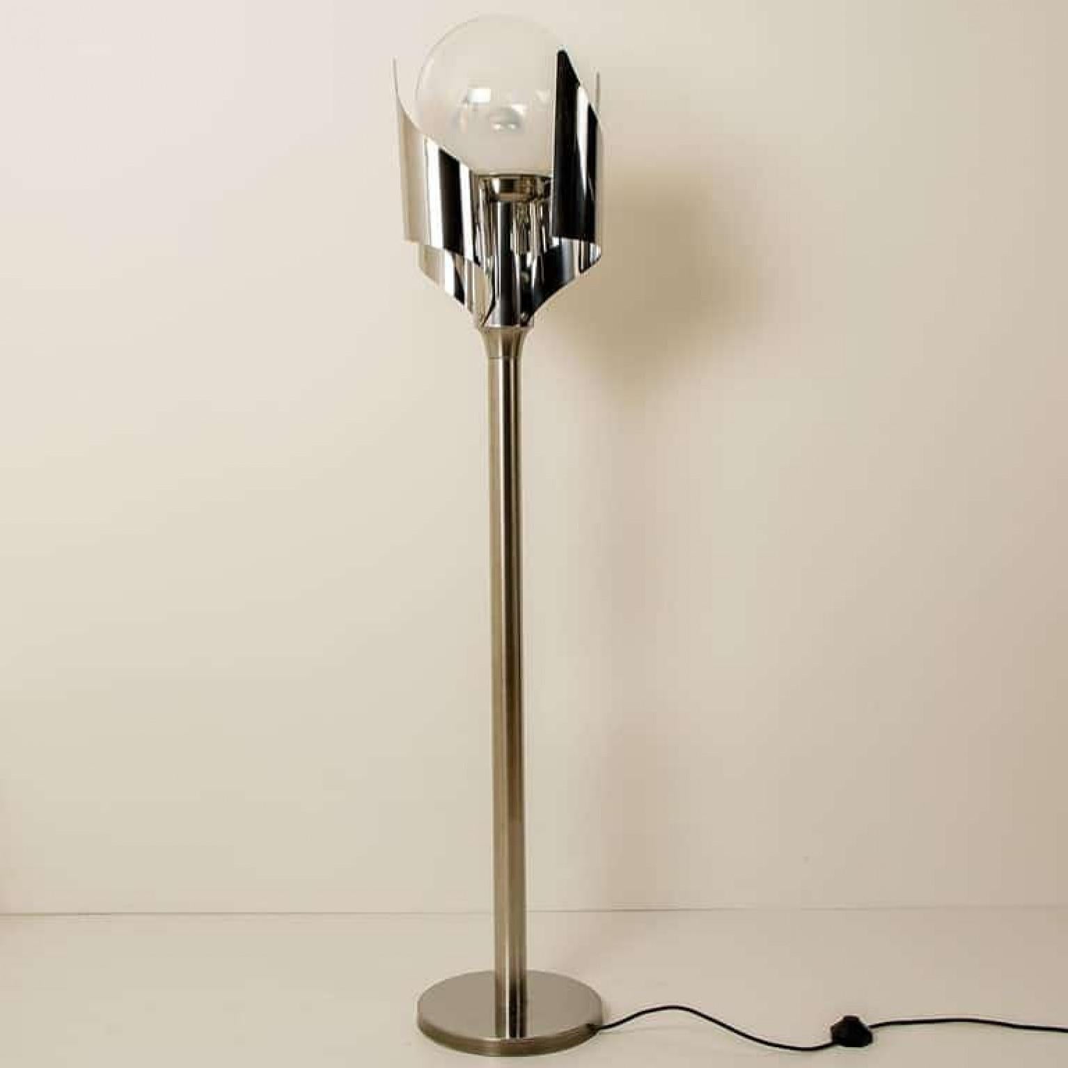 Floor Lamp Chrome Blown Glass by Reggiani, Italy, 1970 For Sale 2