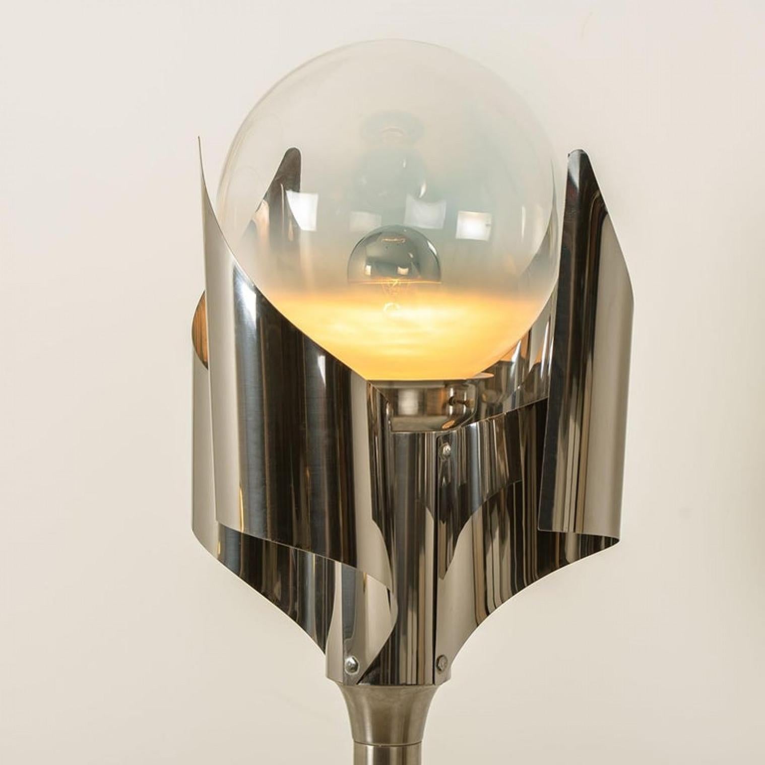 Floor Lamp Chrome Blown Glass by Reggiani, Italy, 1970 In Good Condition For Sale In Rijssen, NL