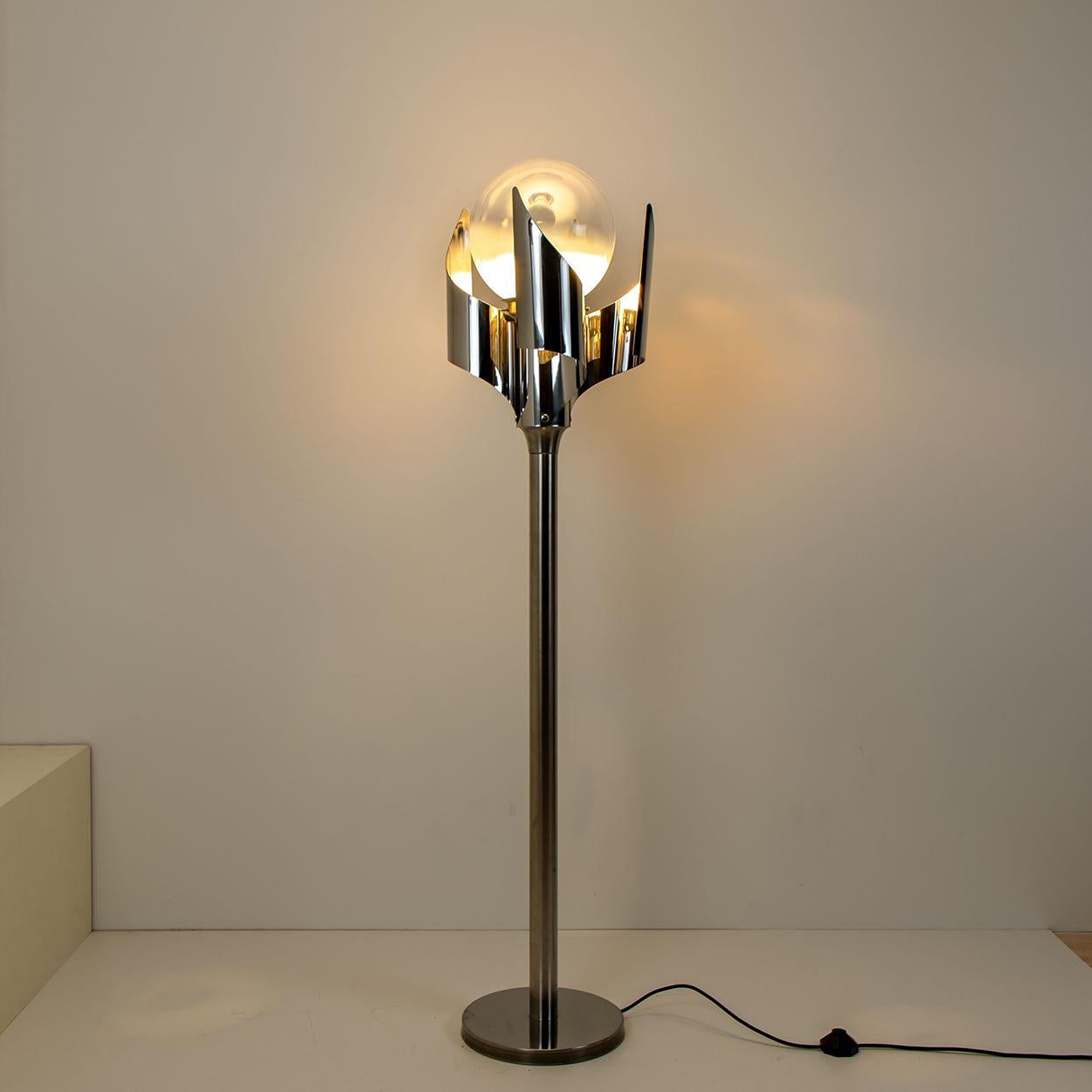 Floor Lamp Chrome Blown Glass by Reggiani, Italy, 1970 For Sale 2