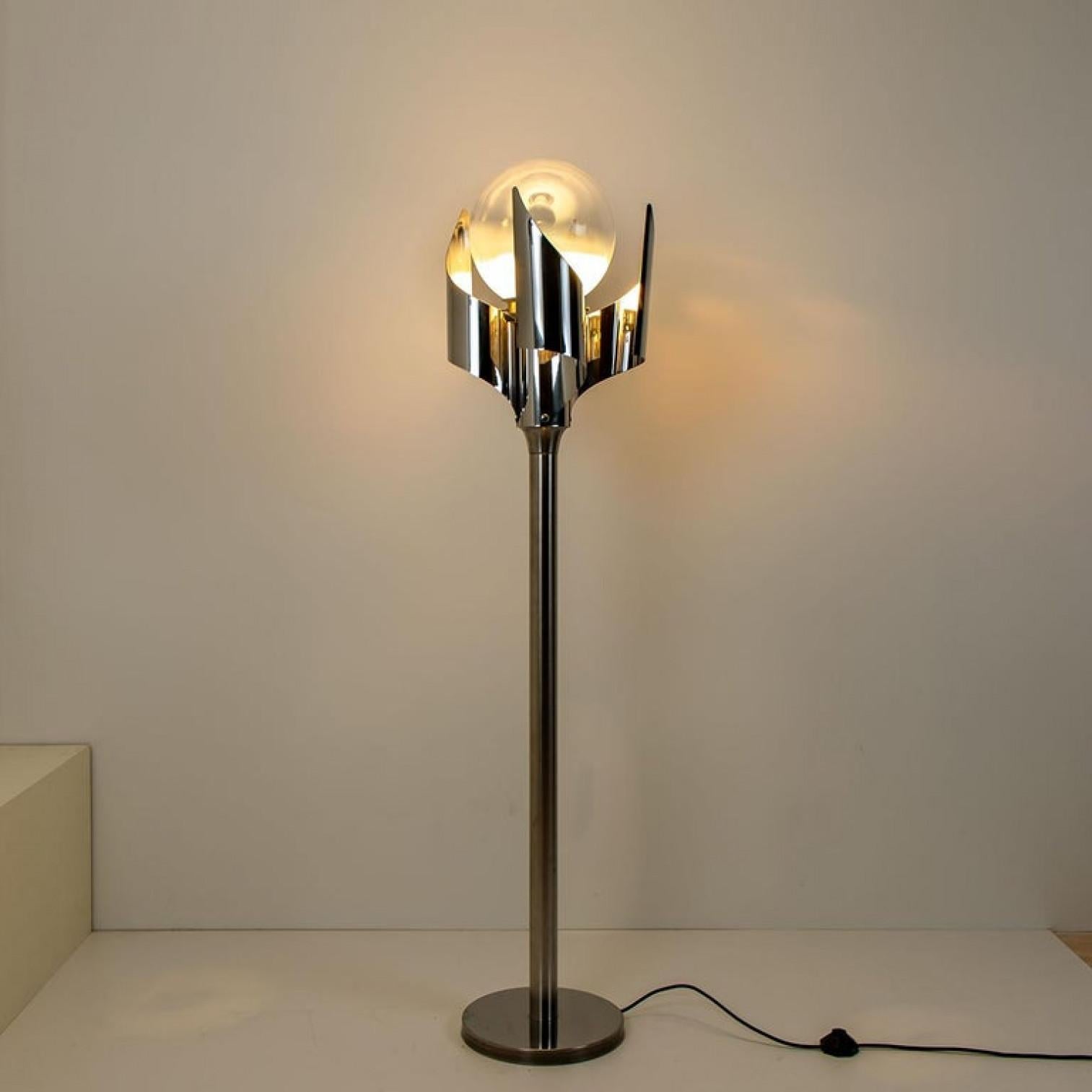 Floor Lamp Chrome Blown Glass by Reggiani, Italy, 1970 For Sale 1