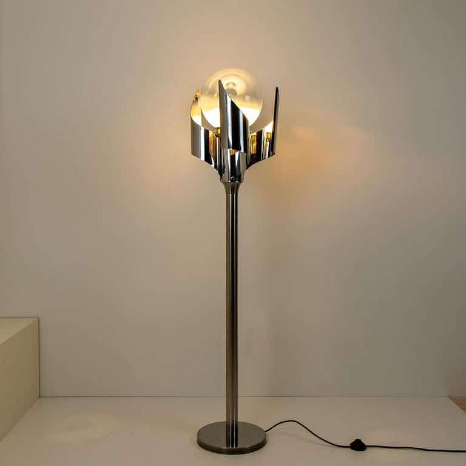 Floor Lamp Chrome Blown Glass by Reggiani, Italy, 1970 For Sale 1