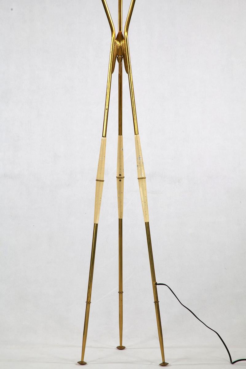 Floor Lamp, Design by Arredoluce, Italy, 1950s In Good Condition In Wolfurt, AT