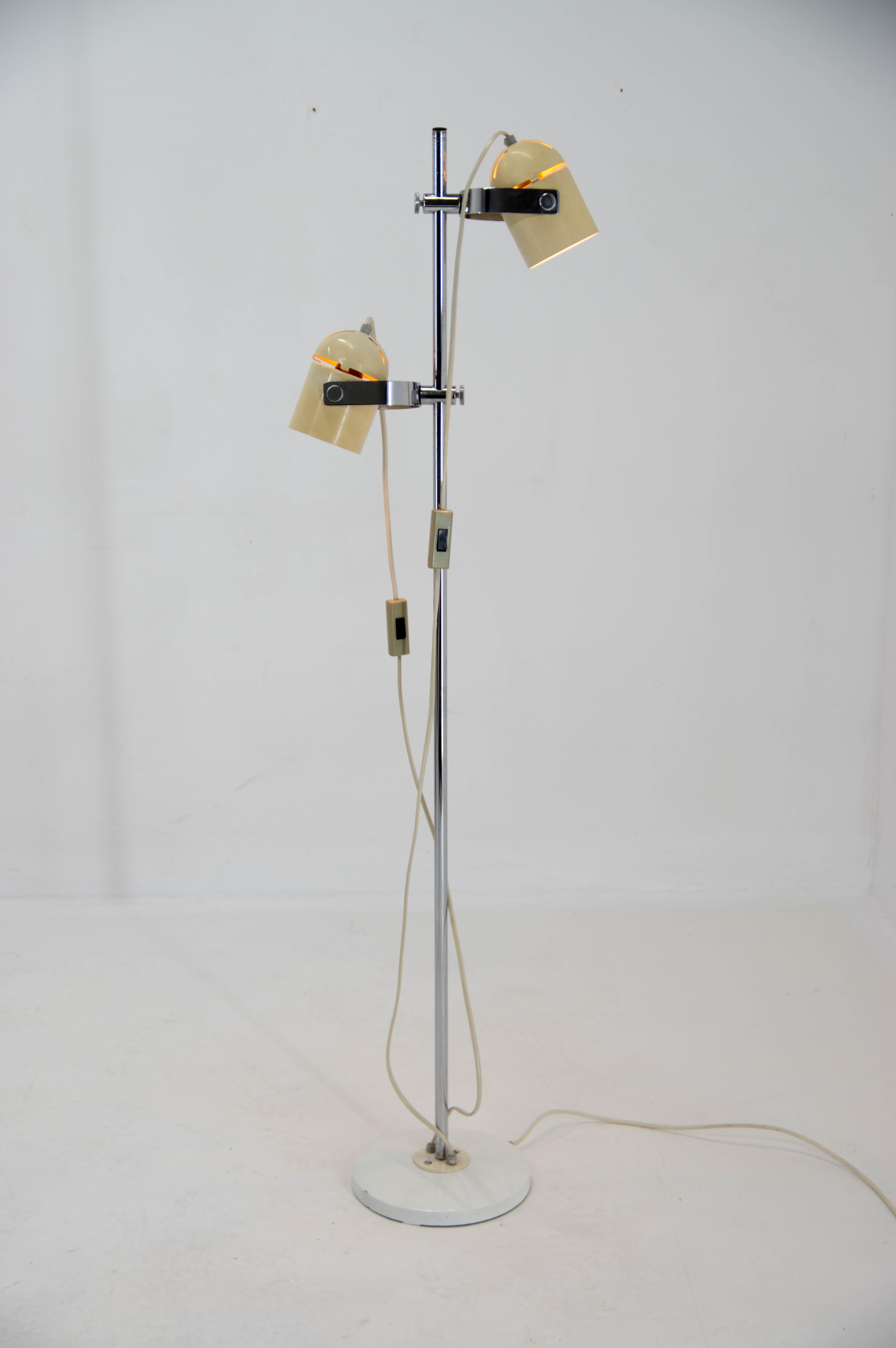 Ivory color floor lamp from the Combi Lux collection, designed by Stanislav Indra in the 1970's, manufactured by Lidokov Boskovice, chrome central bar with two independent spotlights, can be moved and rotated in height. Very good original