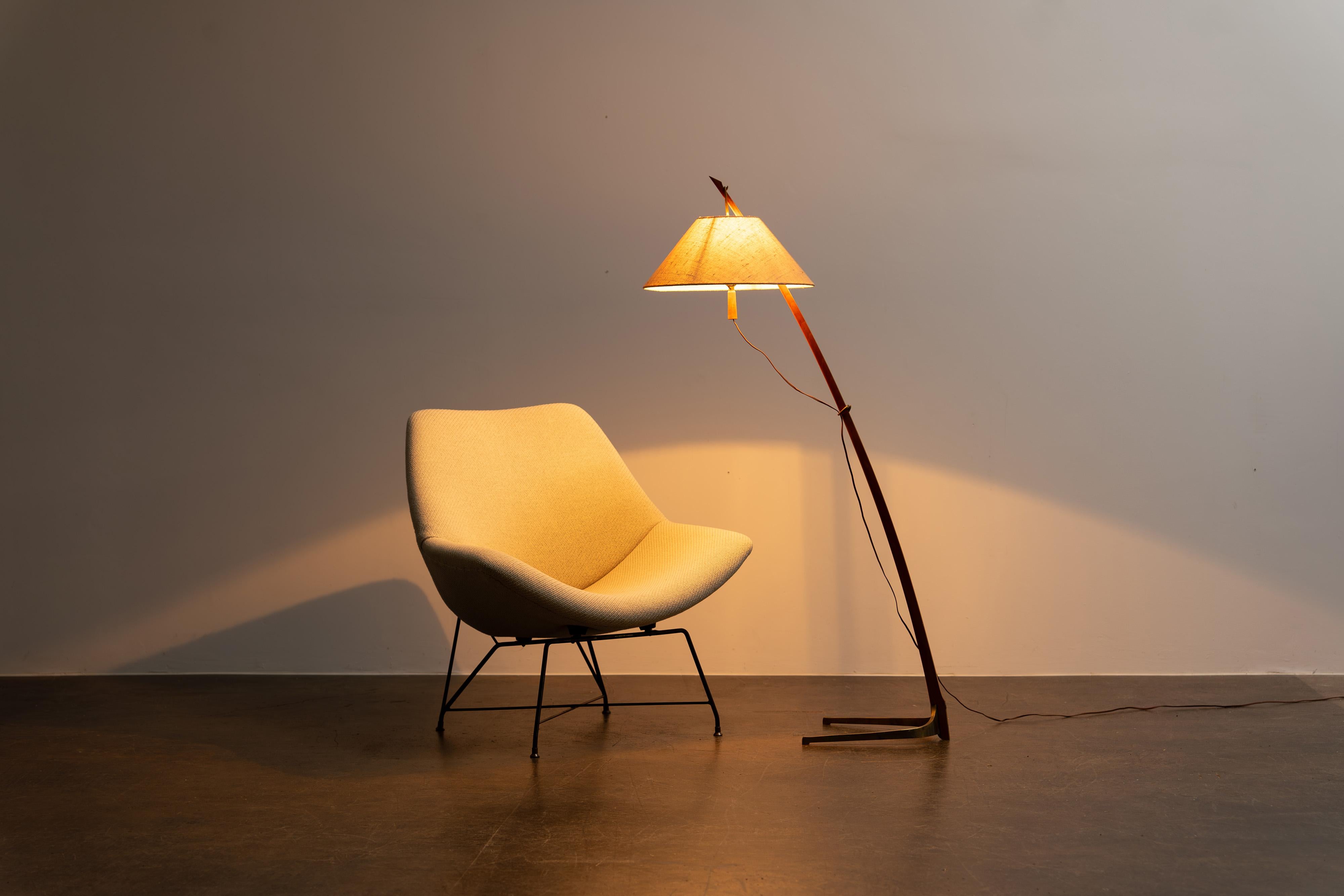 Floor Lamp 