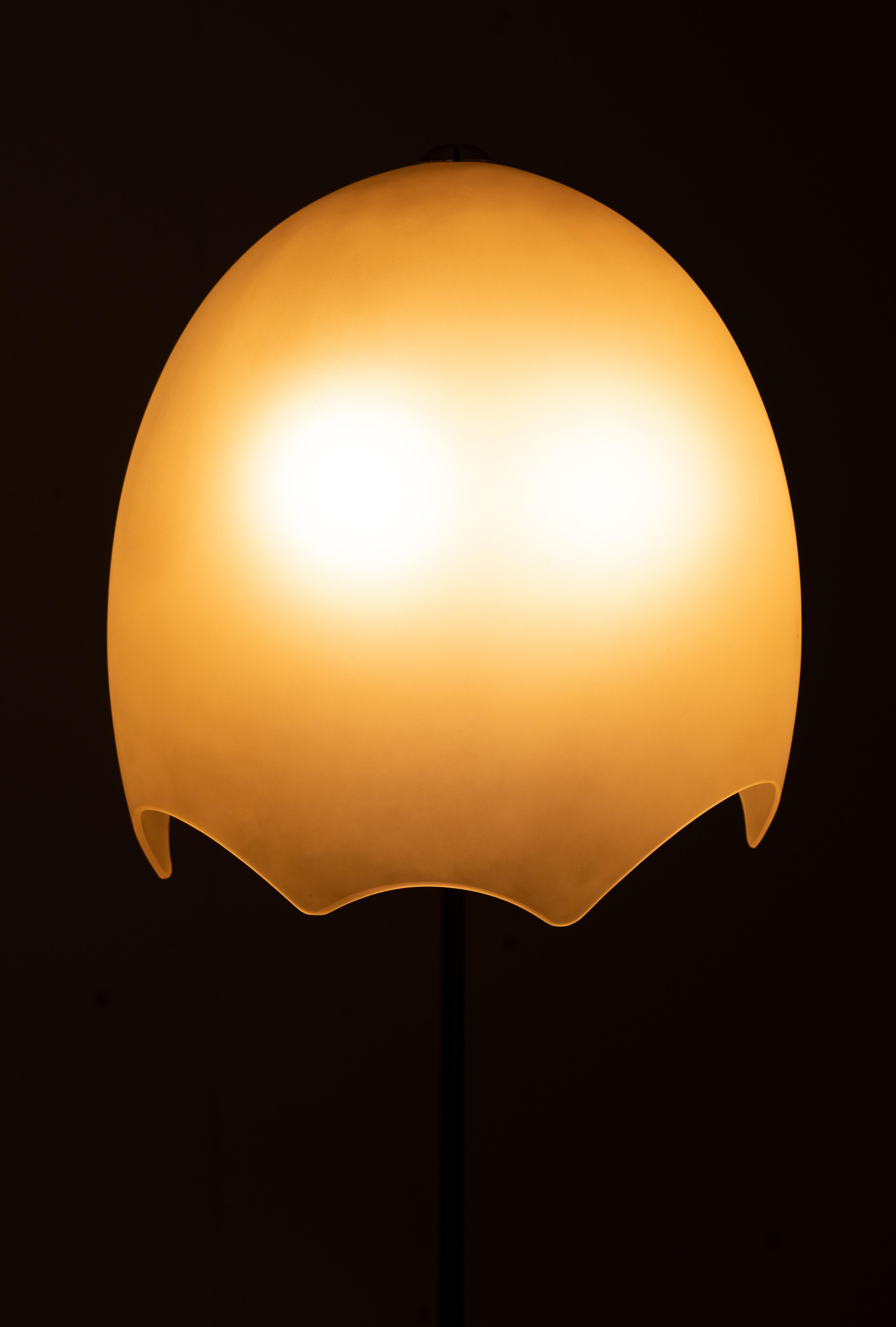 Floor Lamp Eggshell Shade, 1980s For Sale 3
