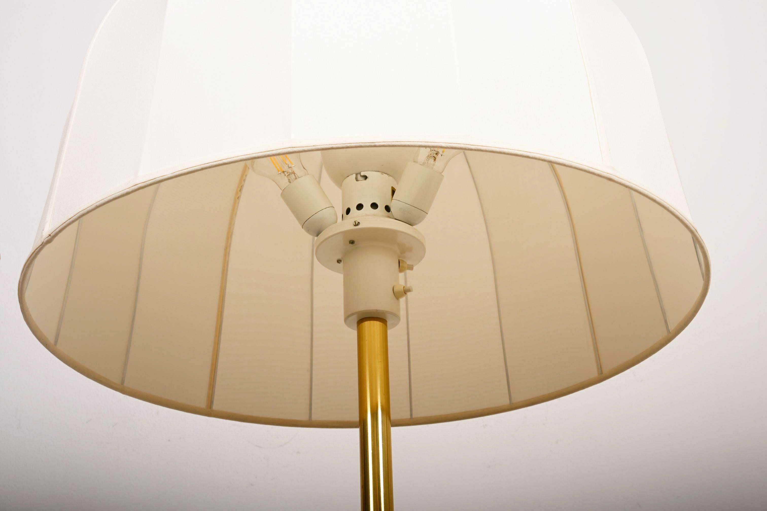 Stehlampe, Fagerhults Beleuchtung aus den 1960er Jahren (Mitte des 20. Jahrhunderts) im Angebot