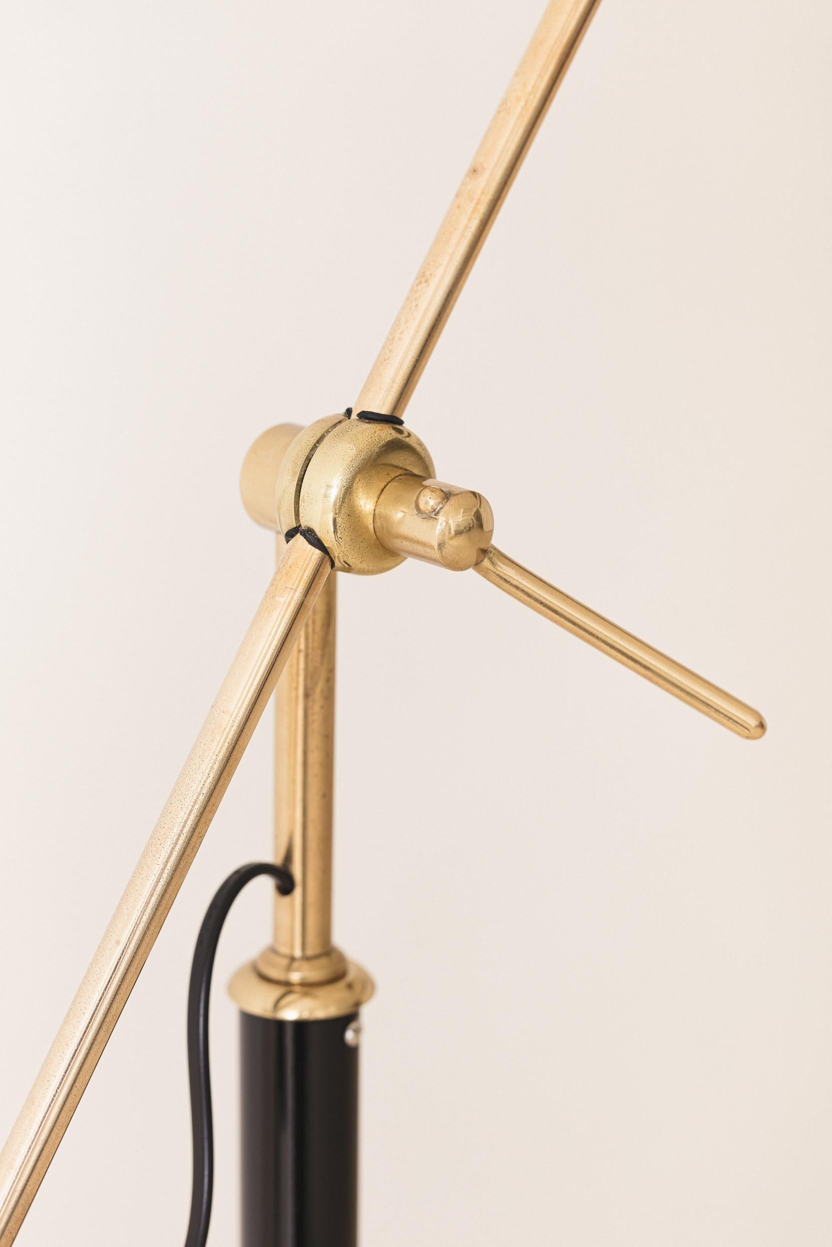 Design Modernity du milieu du siècle, Lampadaire par Artiste Unknown, circa 1950s en vente 4