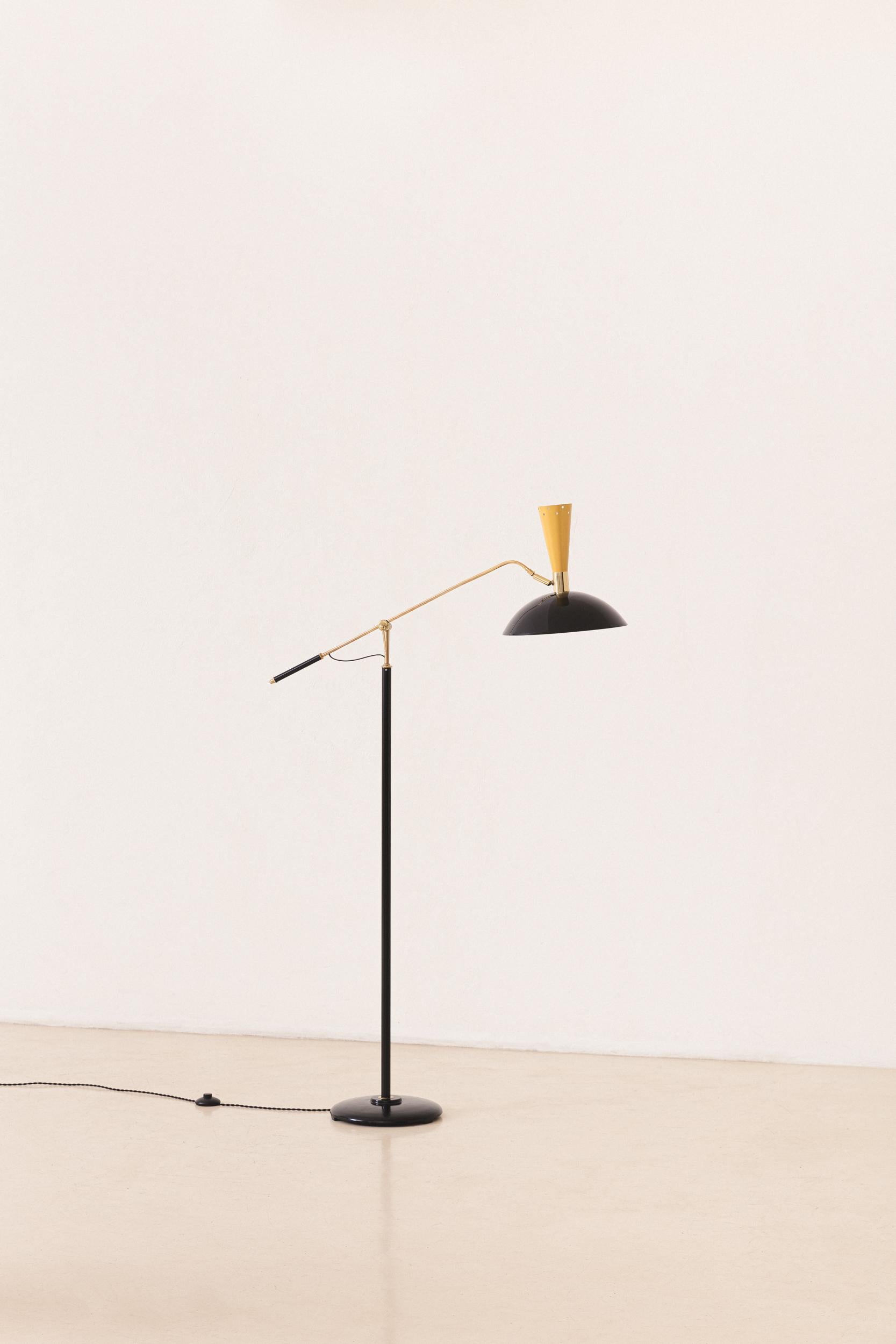20ième siècle Design Modernity du milieu du siècle, Lampadaire par Artiste Unknown, circa 1950s en vente