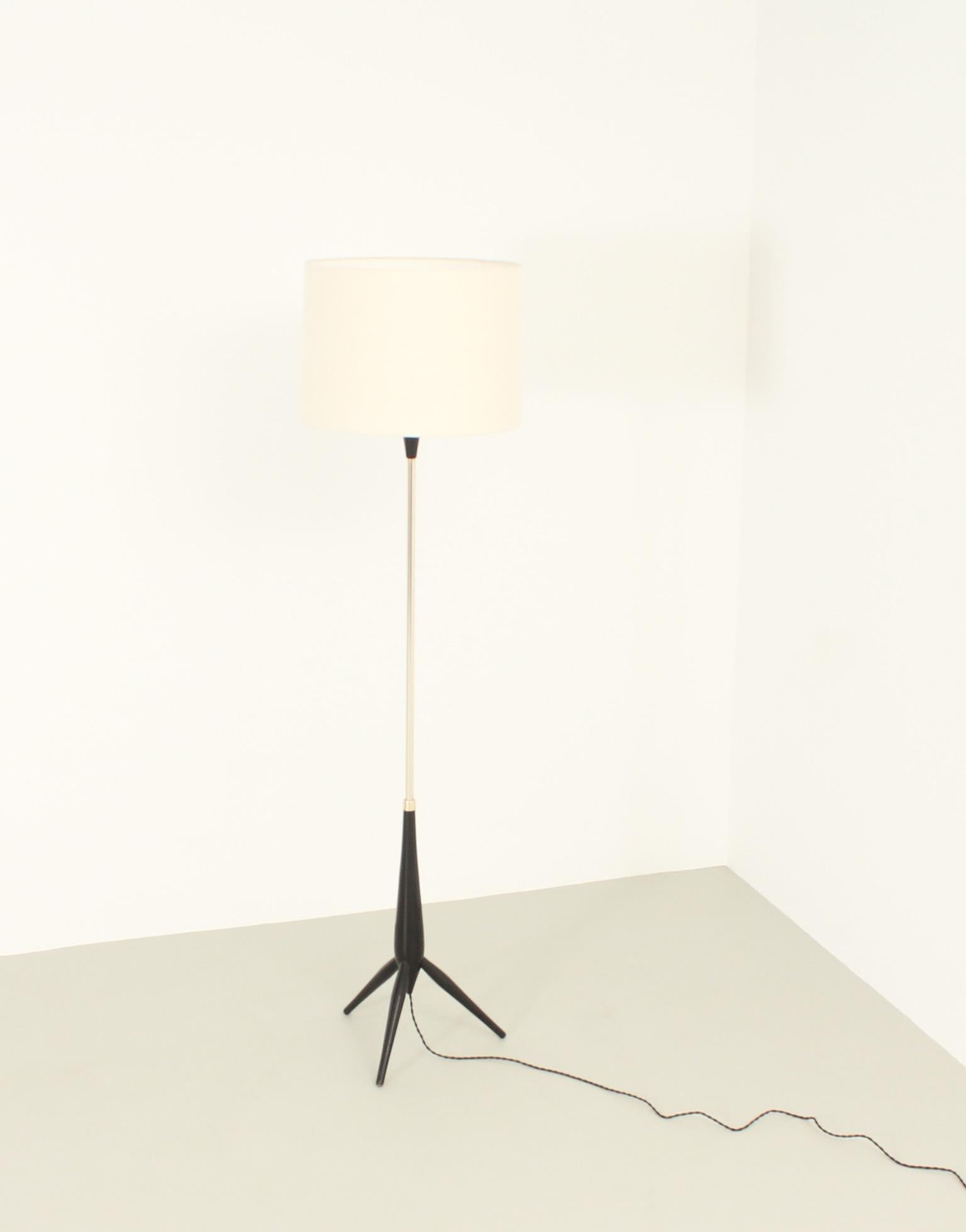 Floor Lamp from 1950's with Tripod Wood Base, France For Sale 1