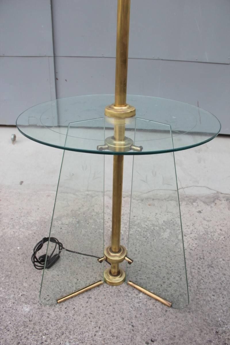 Floor Lamp from the 1940s Engraved Glass and Brass Parts For Sale 3