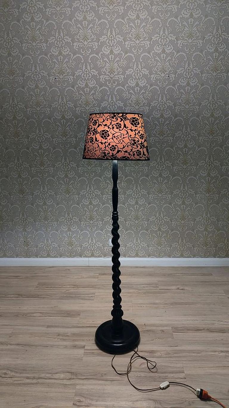 Floor Lamp From the Early 20th Century With Floral Fabric Shade For Sale 6