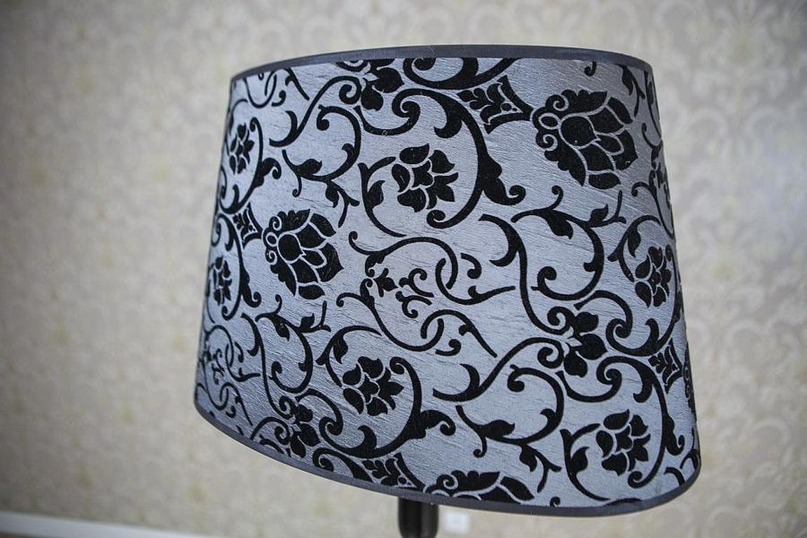 Floor Lamp From the Early 20th Century With Floral Fabric Shade In Good Condition For Sale In Opole, PL