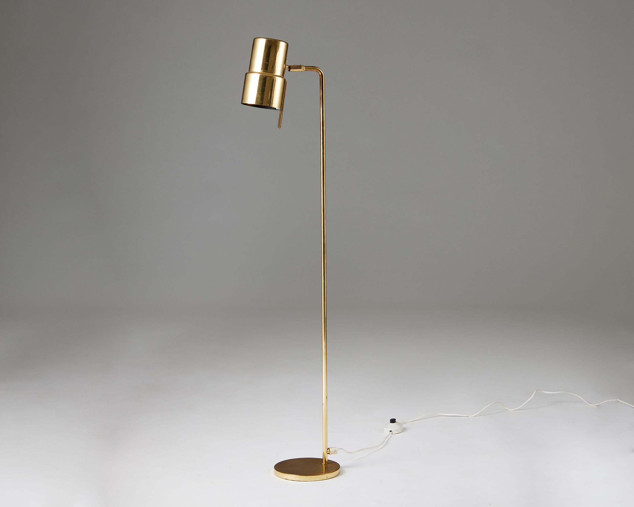 Floor lamp G-154 designed by Hans-Agne Jakobsson,
Sweden. 1960s.
Polished brass.

Adjustable shade.

Active between the 1950’s and 1970’s—in the golden age of Scandinavian design—Swedish interior decorator and furniture designer Hans-Agne