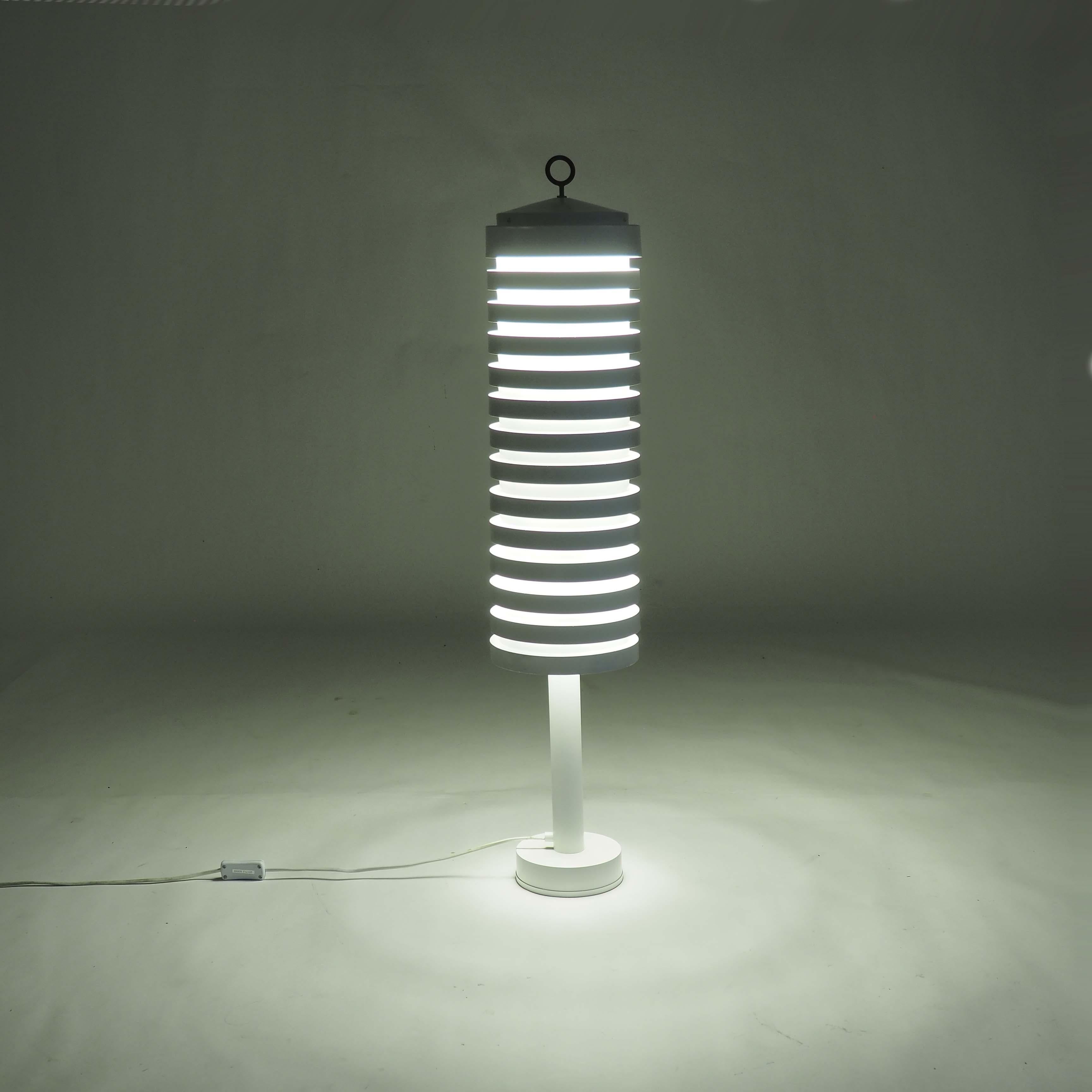 Laiton Lampadaire « G-81 » de Hans-Agne Jakobsson, Suède en vente